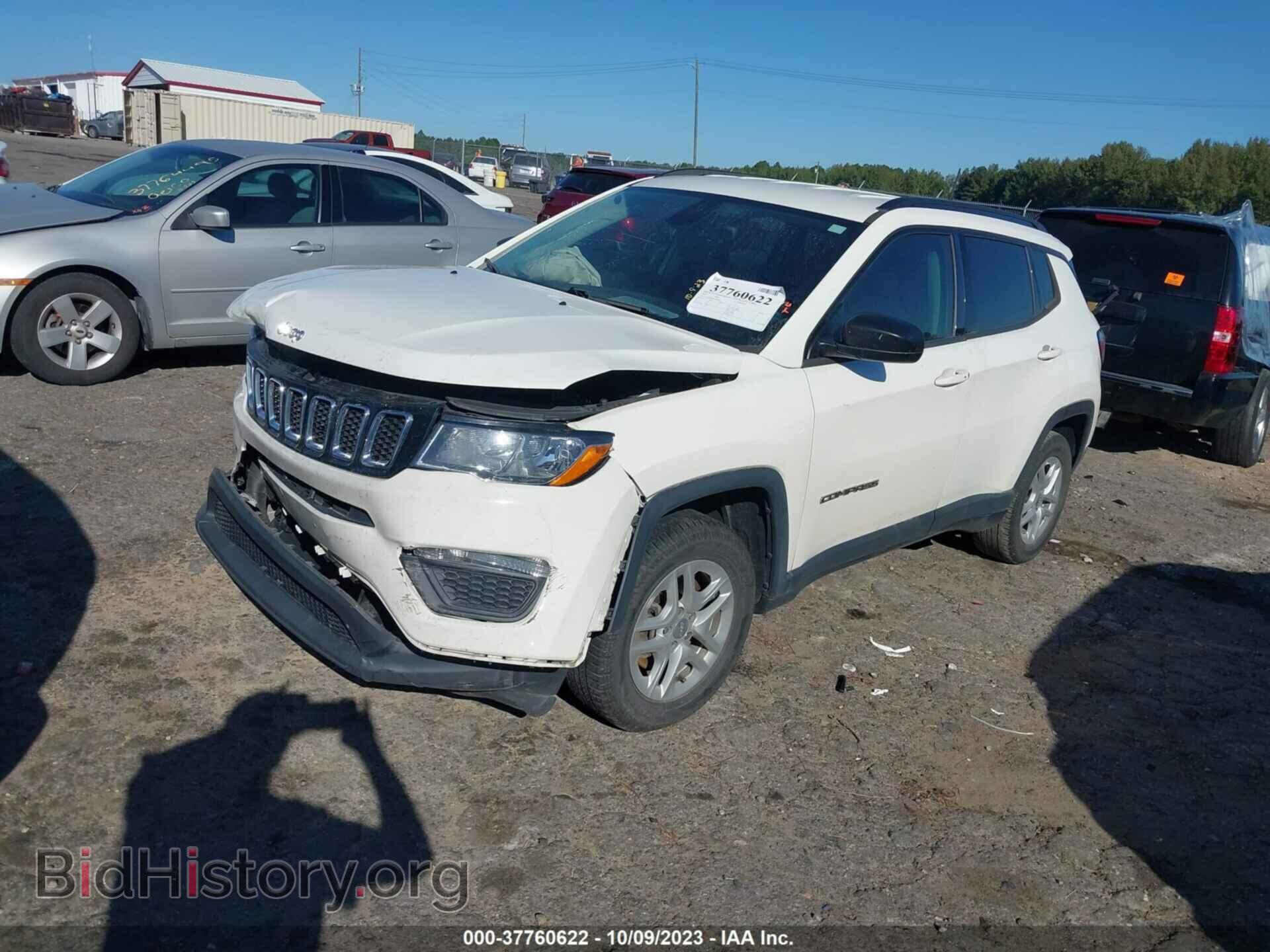 2018 JEEP COMPASS - VIN: 3C4NJCAB8JT286706 - Фото 2