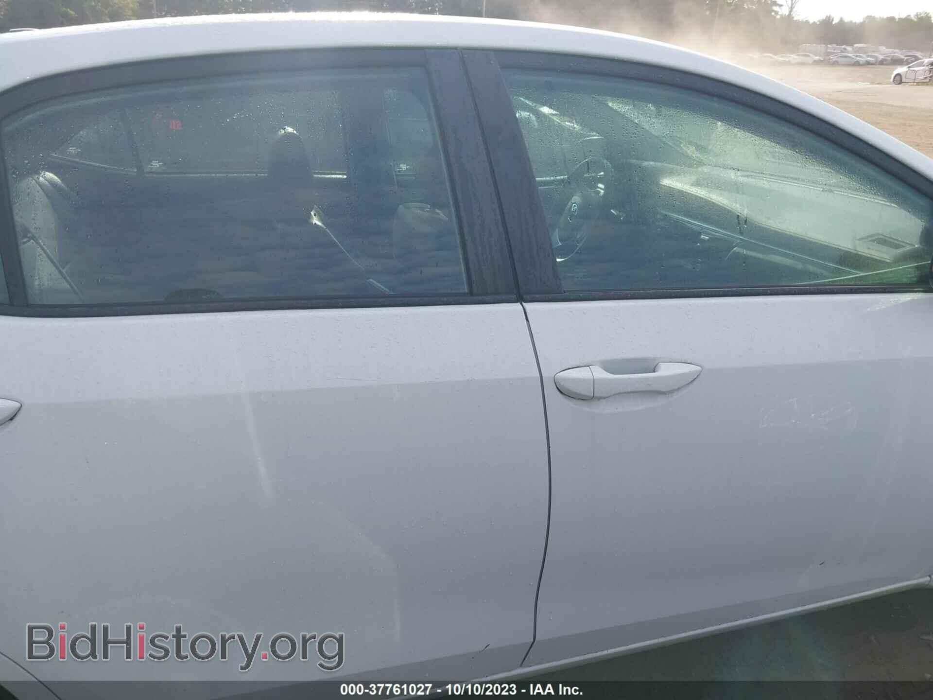 2015 TOYOTA COROLLA - VIN: 2T1BURHE2FC392124 - Фото 13