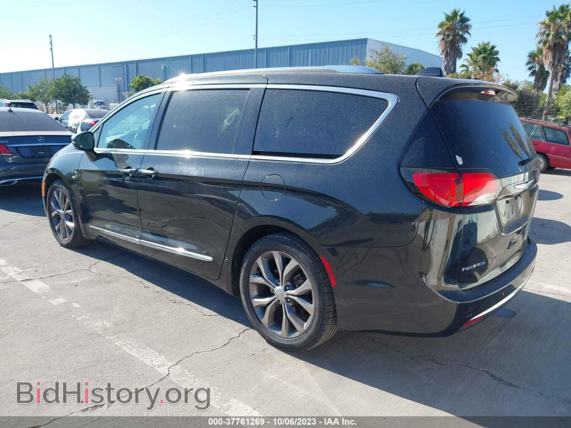 2017 CHRYSLER PACIFICA - VIN: 2C4RC1GG9HR695278 - Фото 3