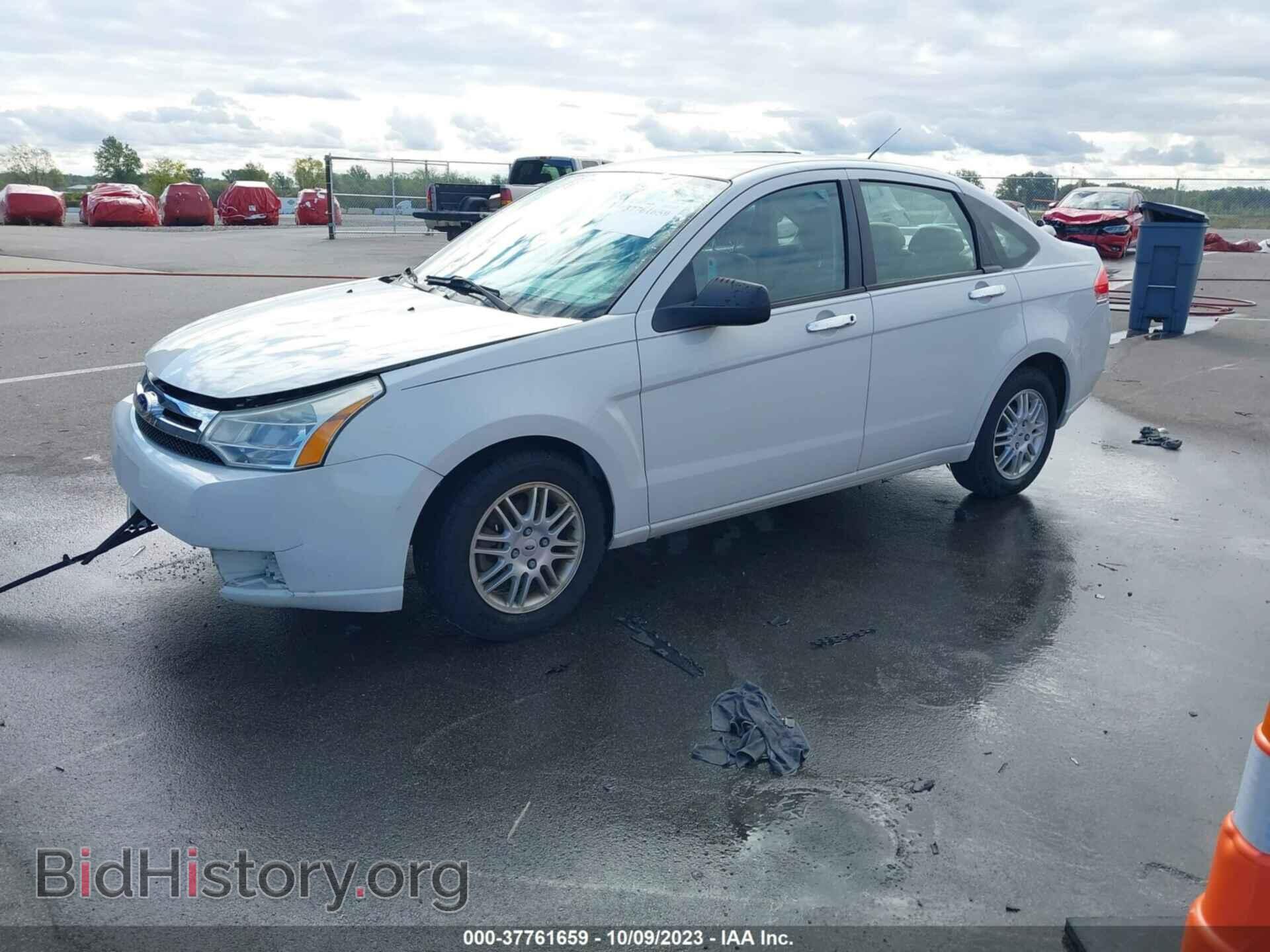 2011 FORD FOCUS - VIN: 1FAHP3FN5BW141509 - Фото 2