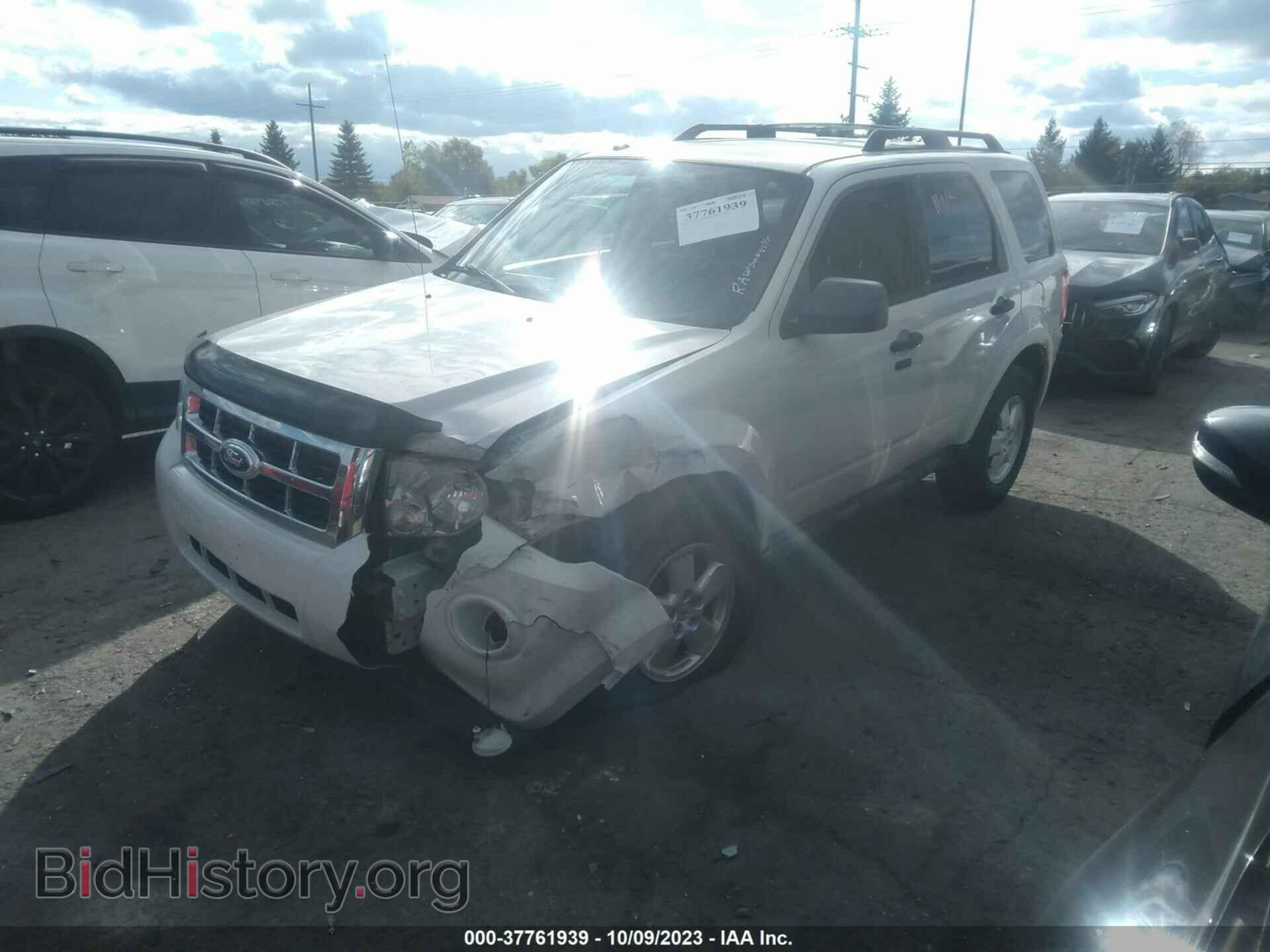 2012 FORD ESCAPE - VIN: 1FMCU0DG1CKA68286 - Фото 2