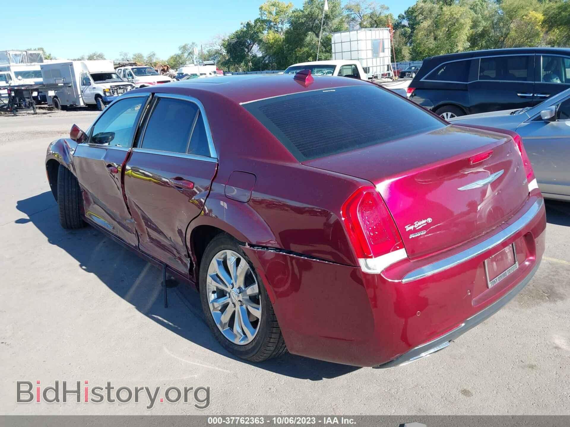 2017 CHRYSLER 300 - VIN: 2C3CCARG4HH507117 - Фото 3