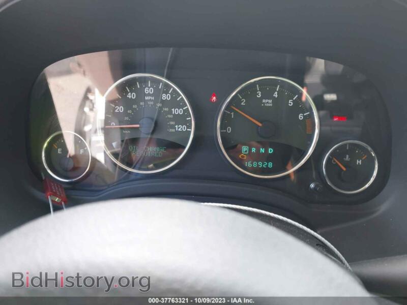 2011 Jeep COMPASS (VIN 1J4NT5FB9BD182287) — photo 7 of 11
