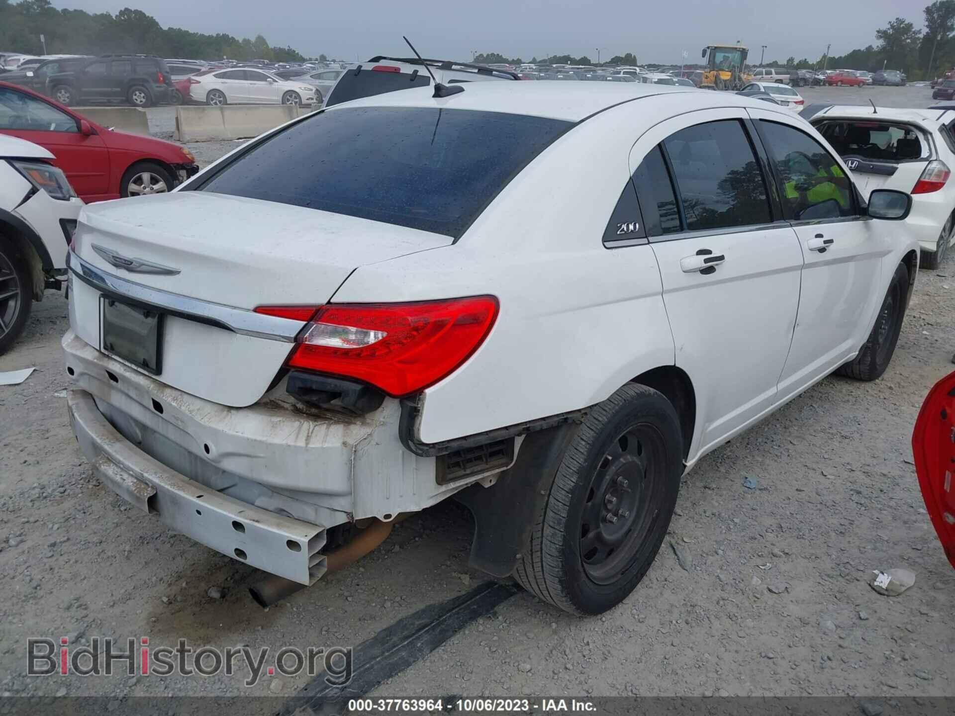 2013 CHRYSLER 200 - VIN: 1C3CCBAB2DN561295 - Photo 4