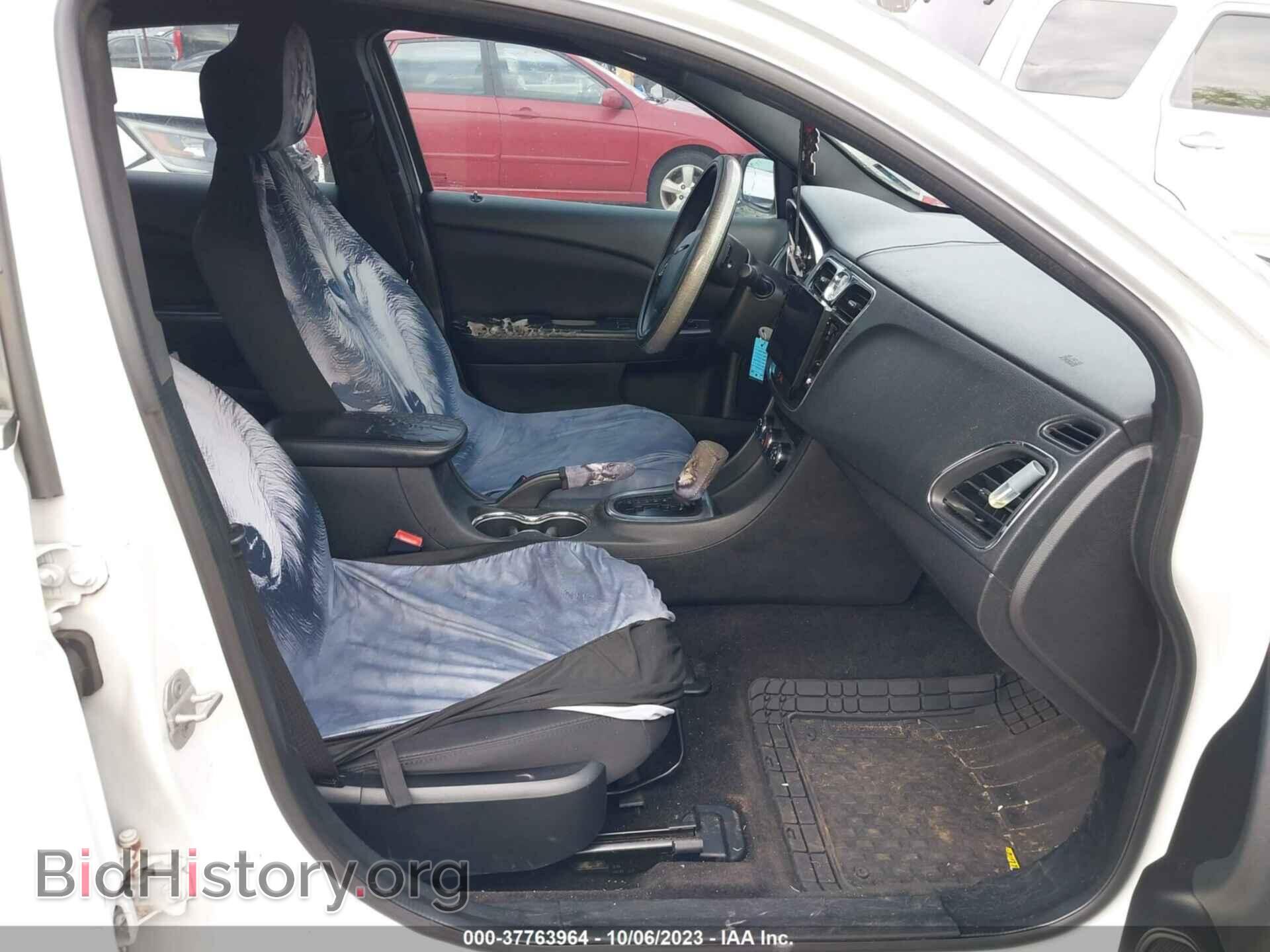 2013 CHRYSLER 200 - VIN: 1C3CCBAB2DN561295 - Photo 5