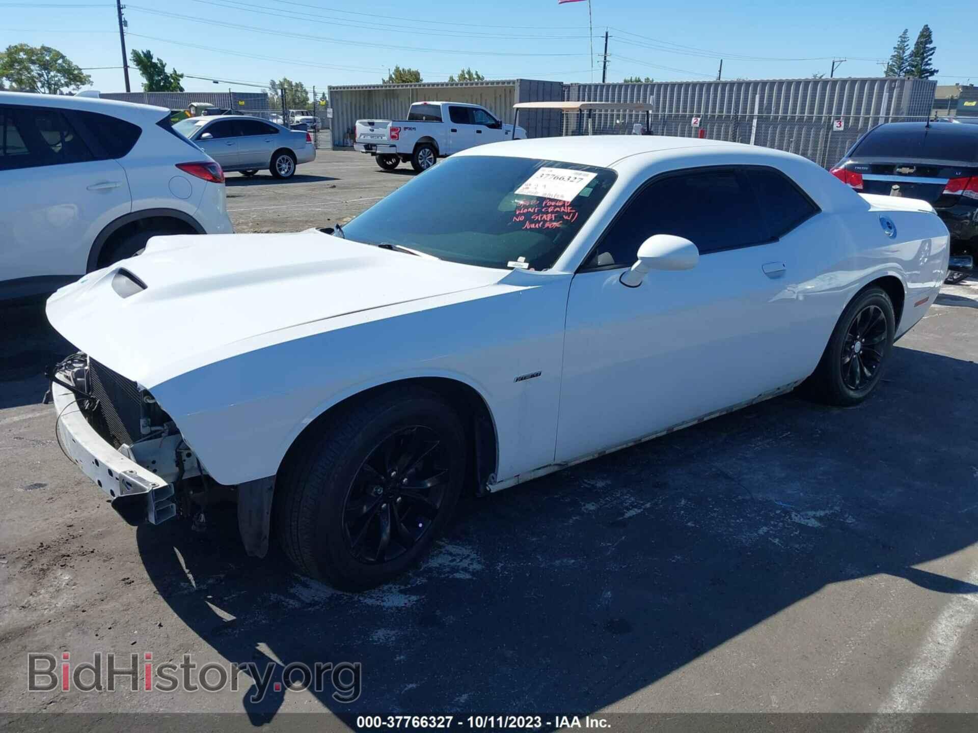 2019 DODGE CHALLENGER - VIN: 2C3CDZBT5KH660454 - Photo 2