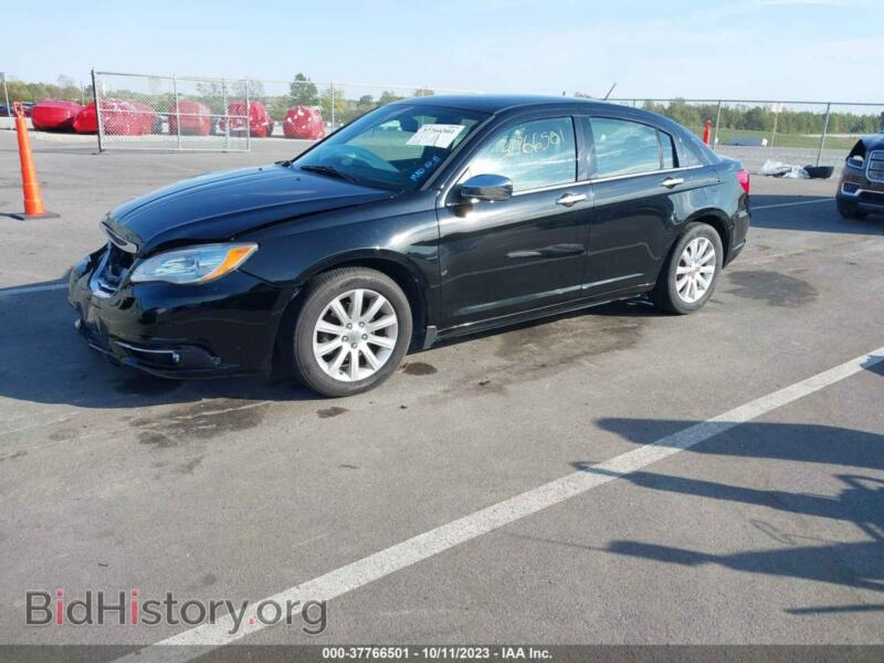 2013 Chrysler 200 (VIN 1C3CCBCG6DN653101) — фото 2 из 17