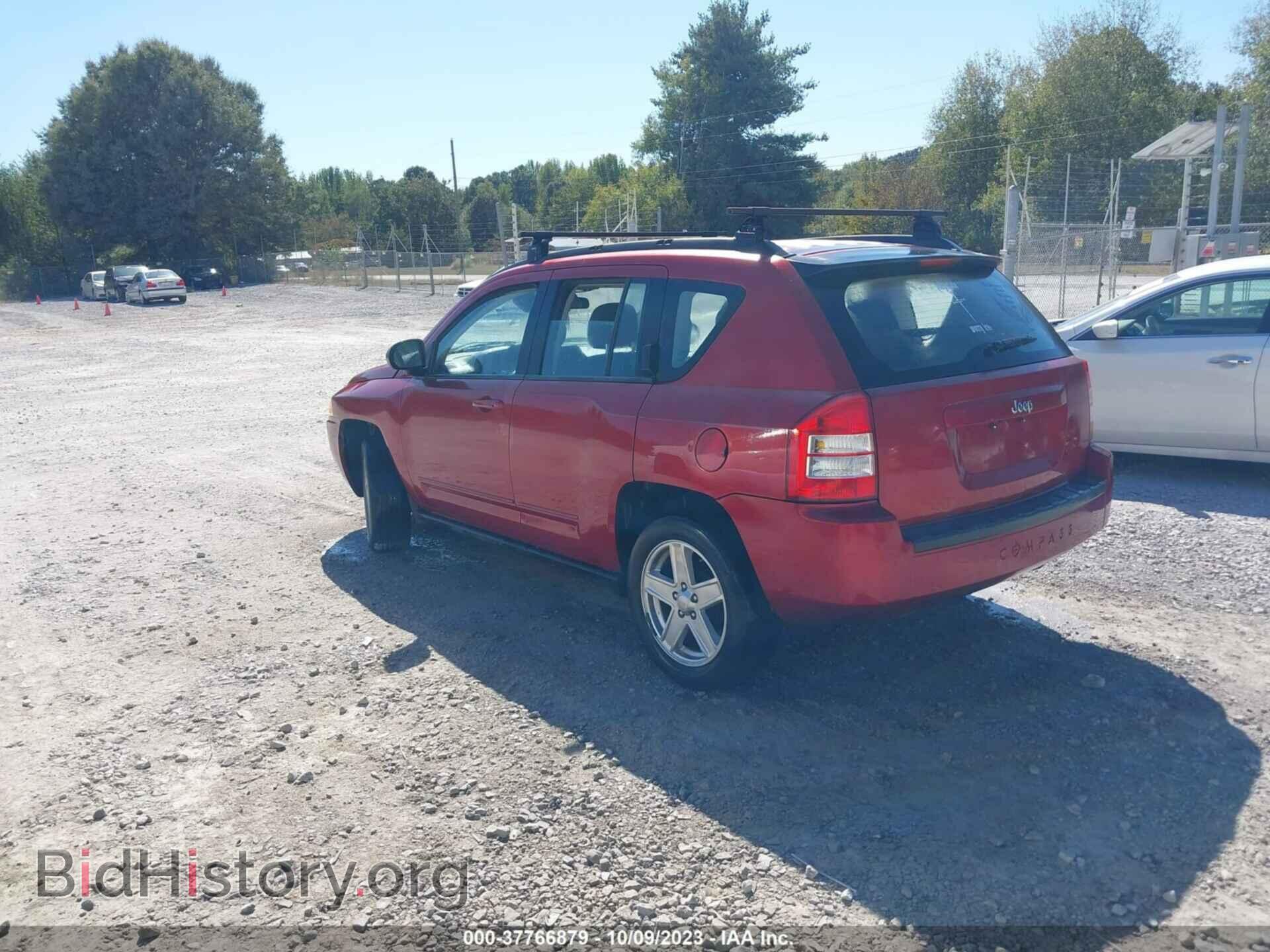 2010 JEEP COMPASS - VIN: 1J4NT4FB3AD561097 - Фото 3