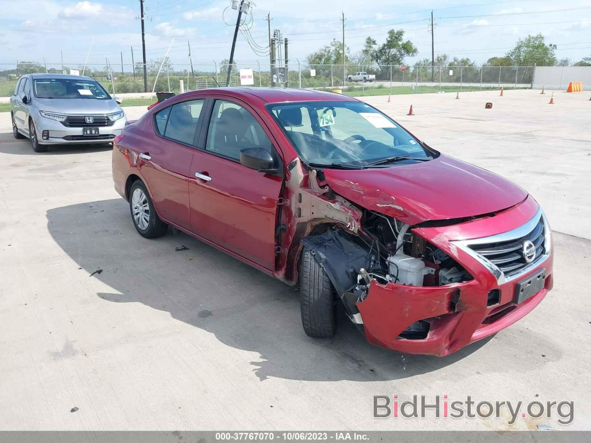 Photo 3N1CN7AP7KL875121 - NISSAN VERSA SEDAN 2019