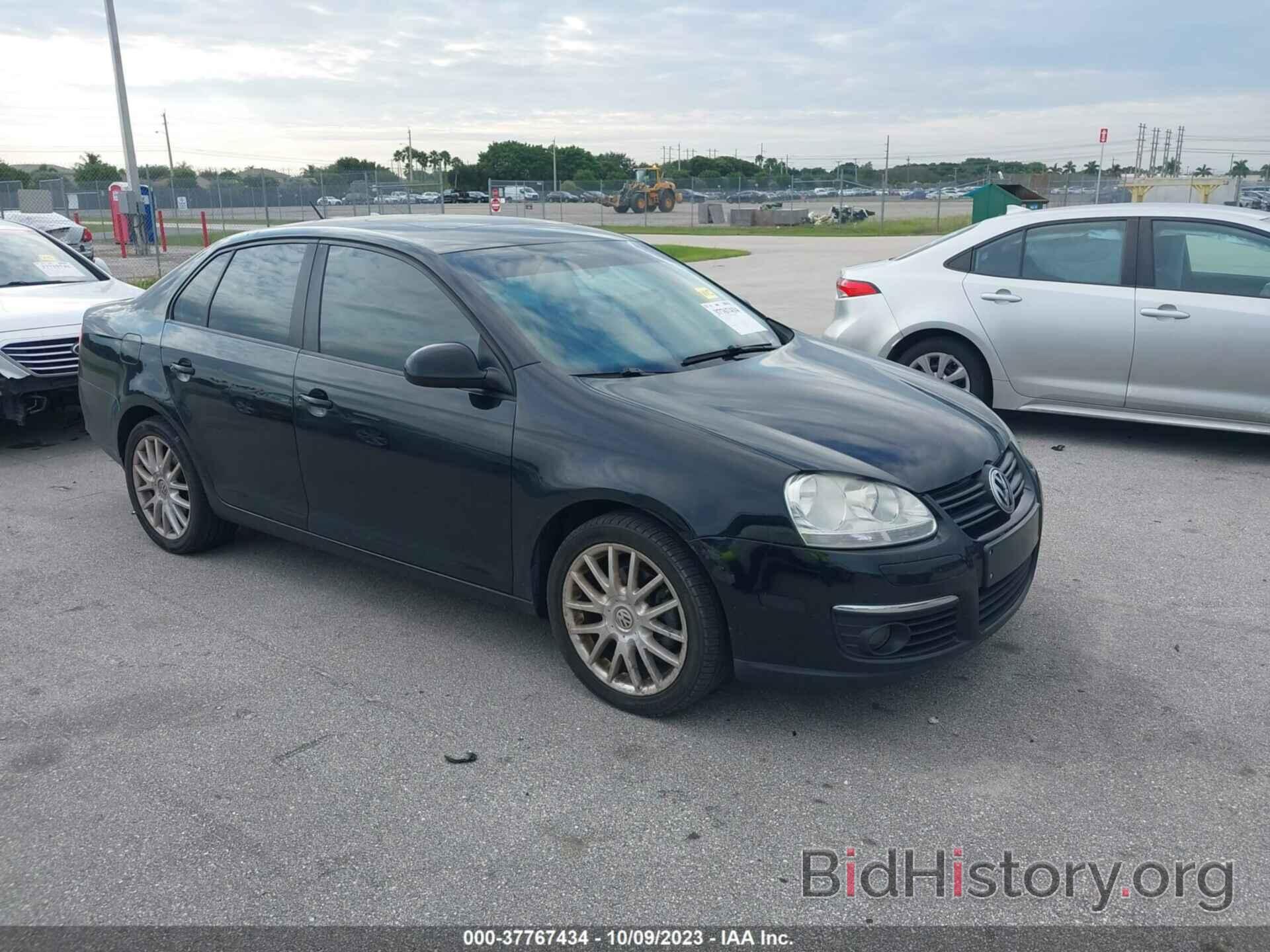 Photo 3VWRZ7AJ7AM137414 - VOLKSWAGEN JETTA SEDAN 2010