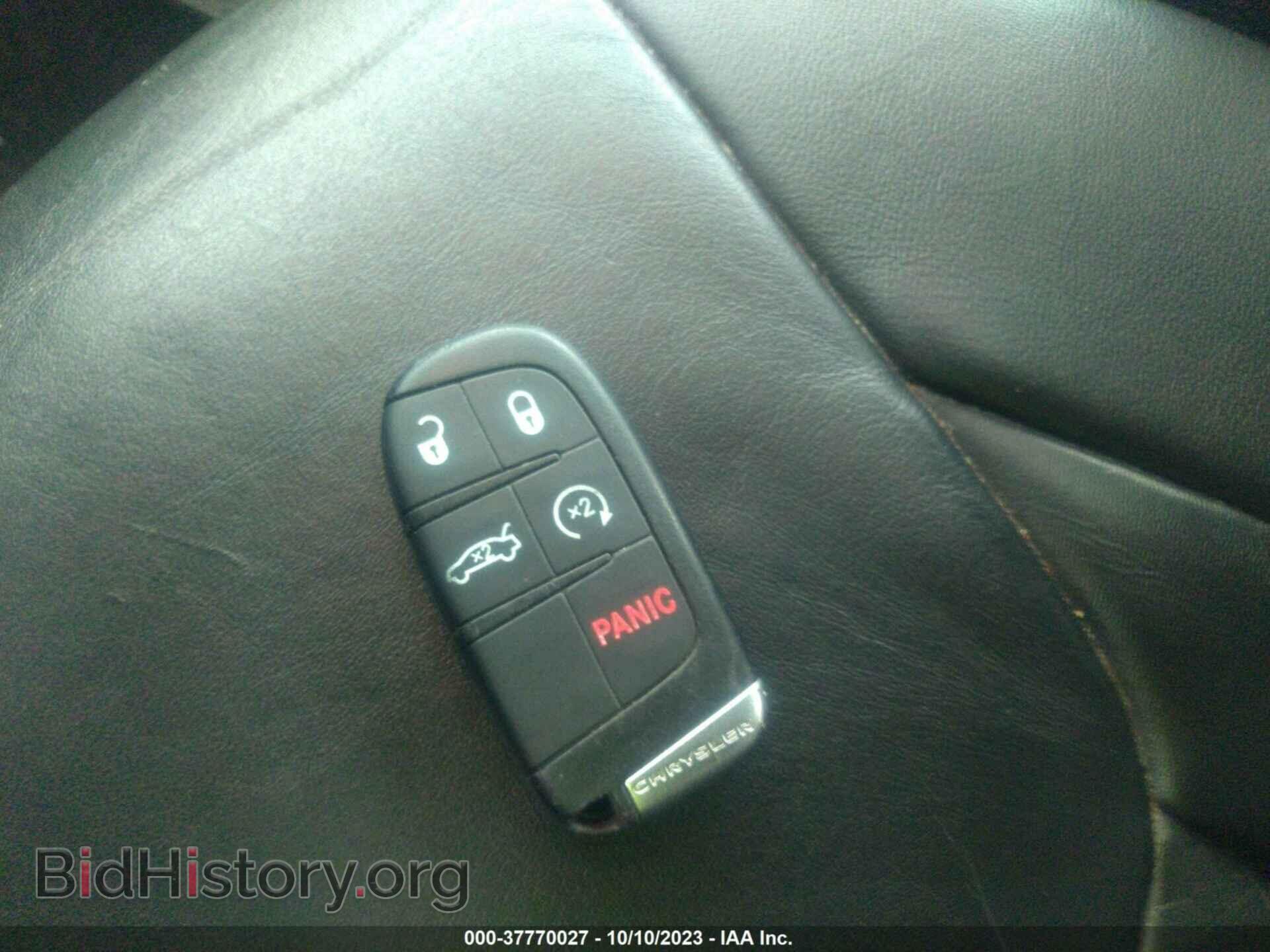 2013 CHRYSLER 300 - VIN: 2C3CCARG0DH708426 - Фото 11