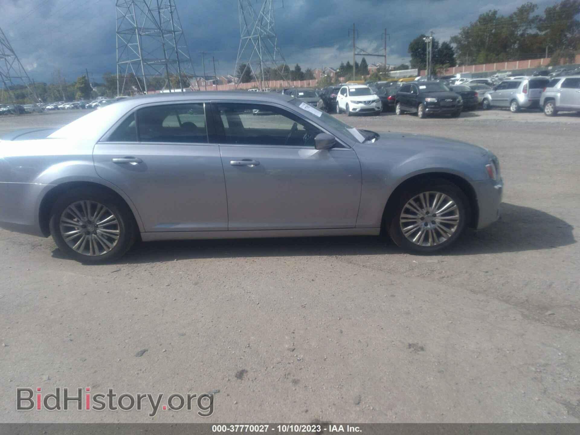 2013 CHRYSLER 300 - VIN: 2C3CCARG0DH708426 - Фото 13