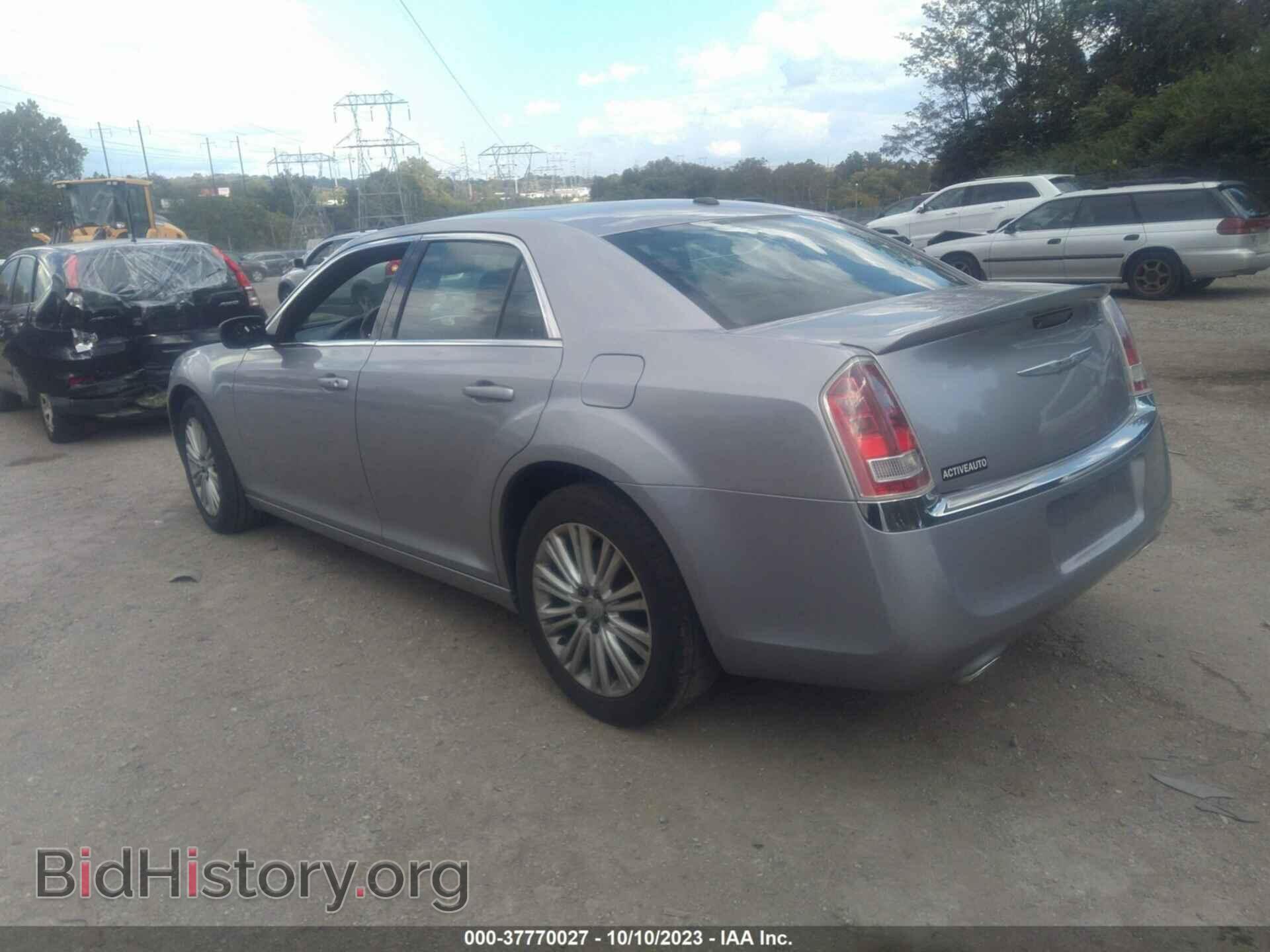 2013 CHRYSLER 300 - VIN: 2C3CCARG0DH708426 - Фото 3