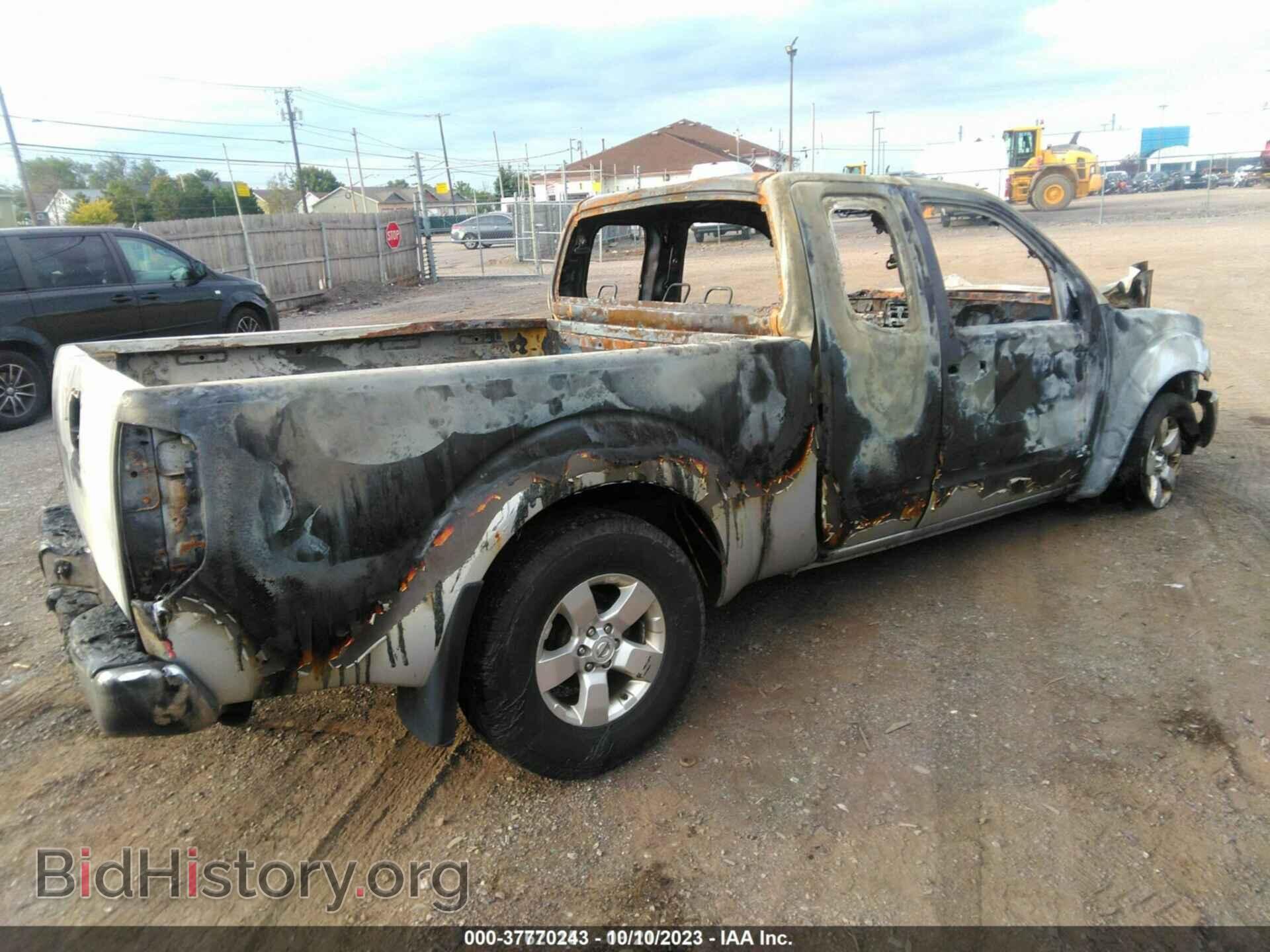2009 NISSAN FRONTIER - VIN: 1N6AD06W39C425452 - Фото 4