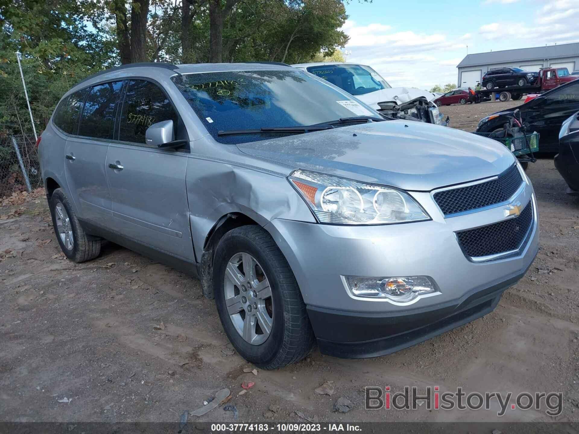 Photo 1GNLVFED0AS138146 - CHEVROLET TRAVERSE 2010