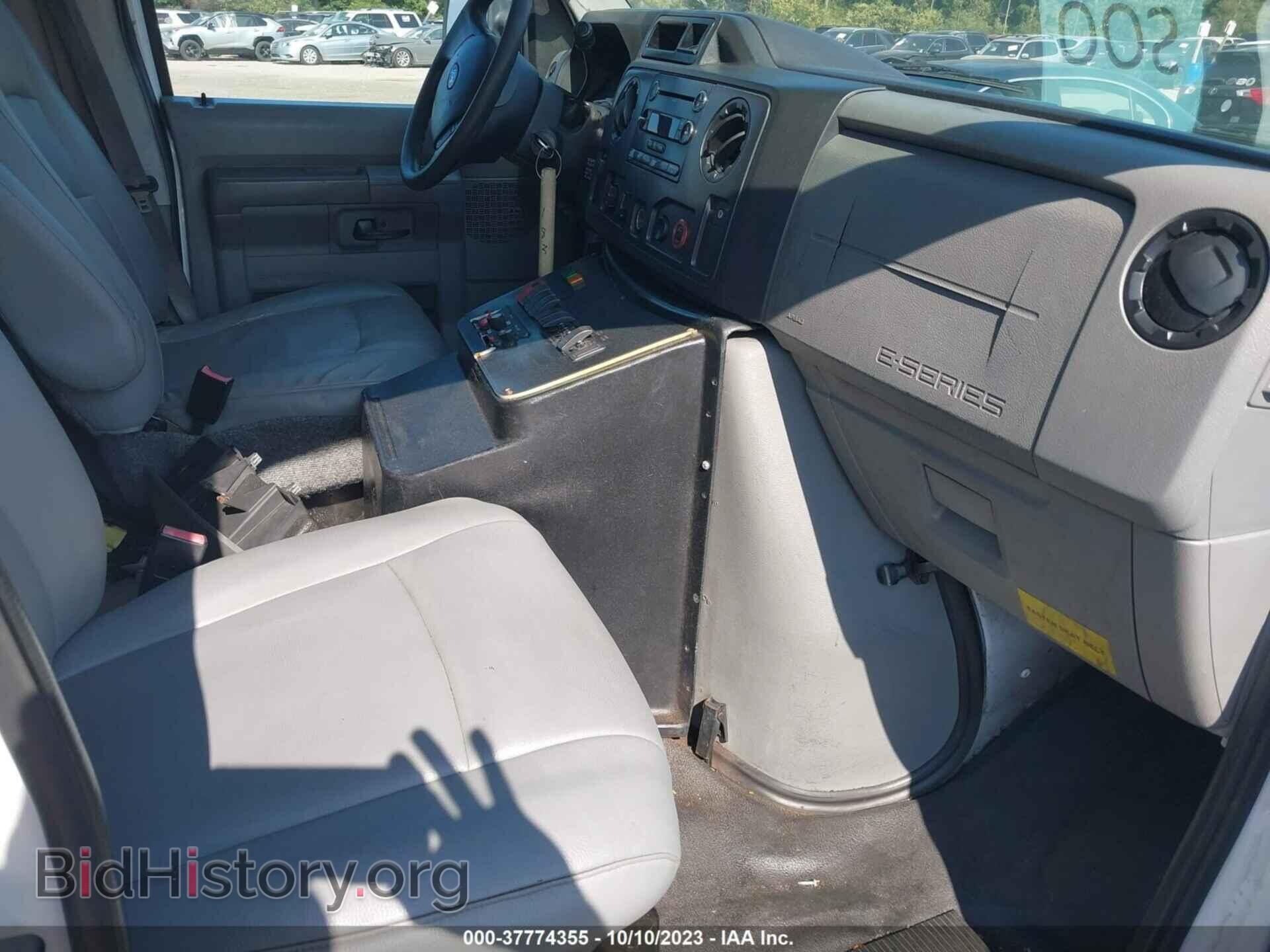 2010 FORD ECONOLINE CARGO VAN - VIN: 1FDSS3EP7ADA41676 - Фото 5