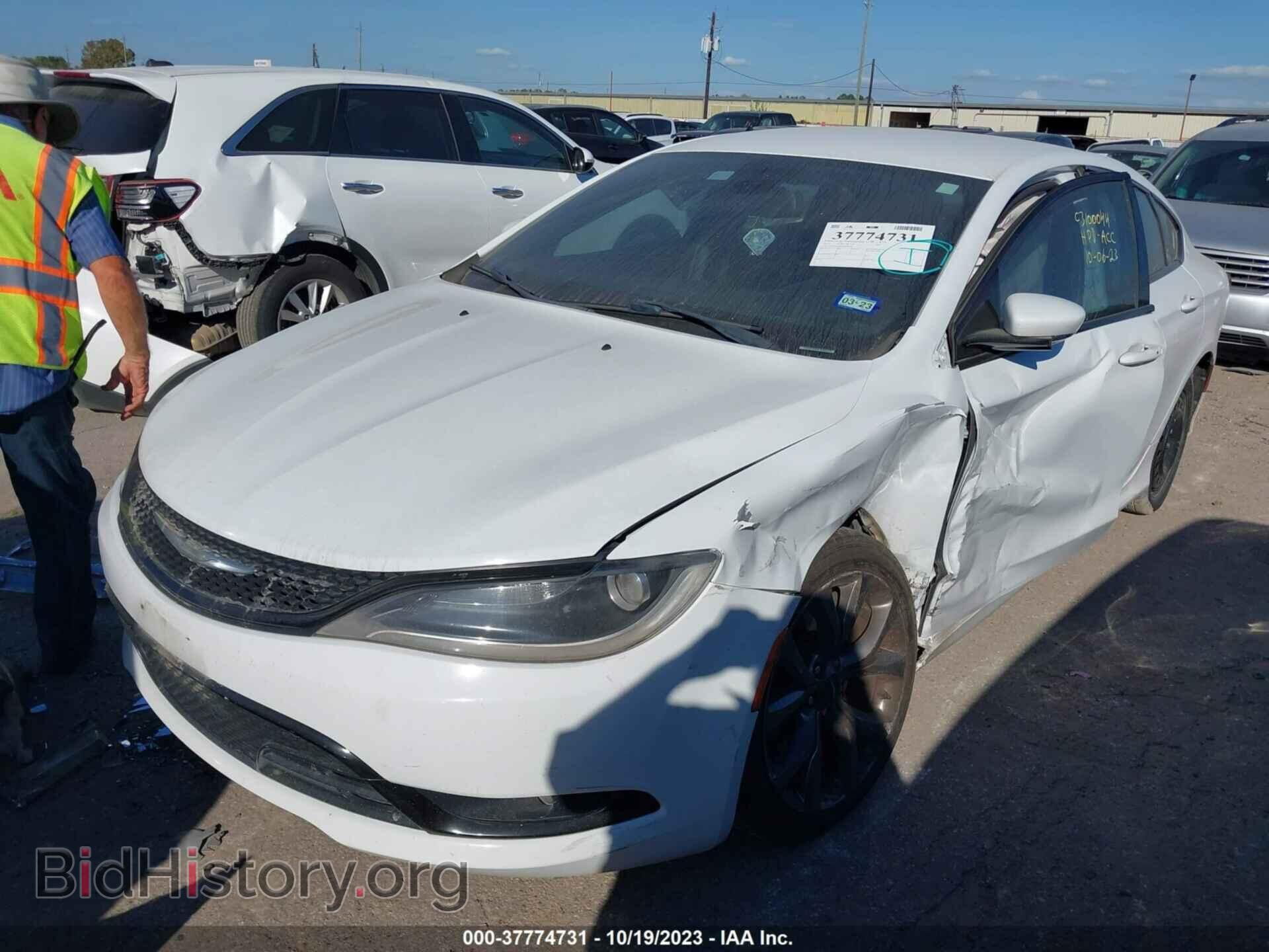 2015 CHRYSLER 200 - VIN: 1C3CCCBB3FN696678 - Фото 2
