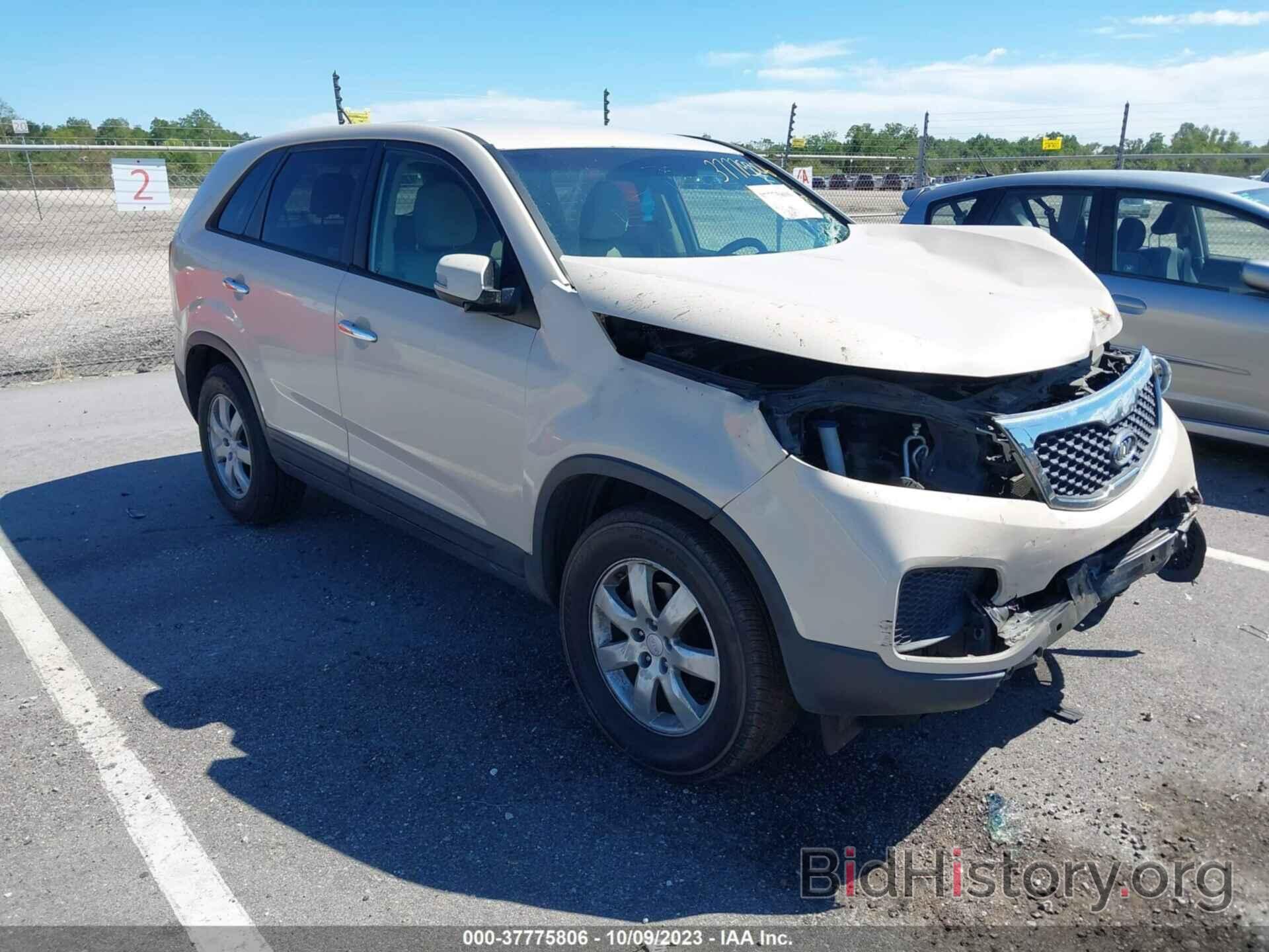 Photo 5XYKT3A14BG034979 - KIA SORENTO 2011