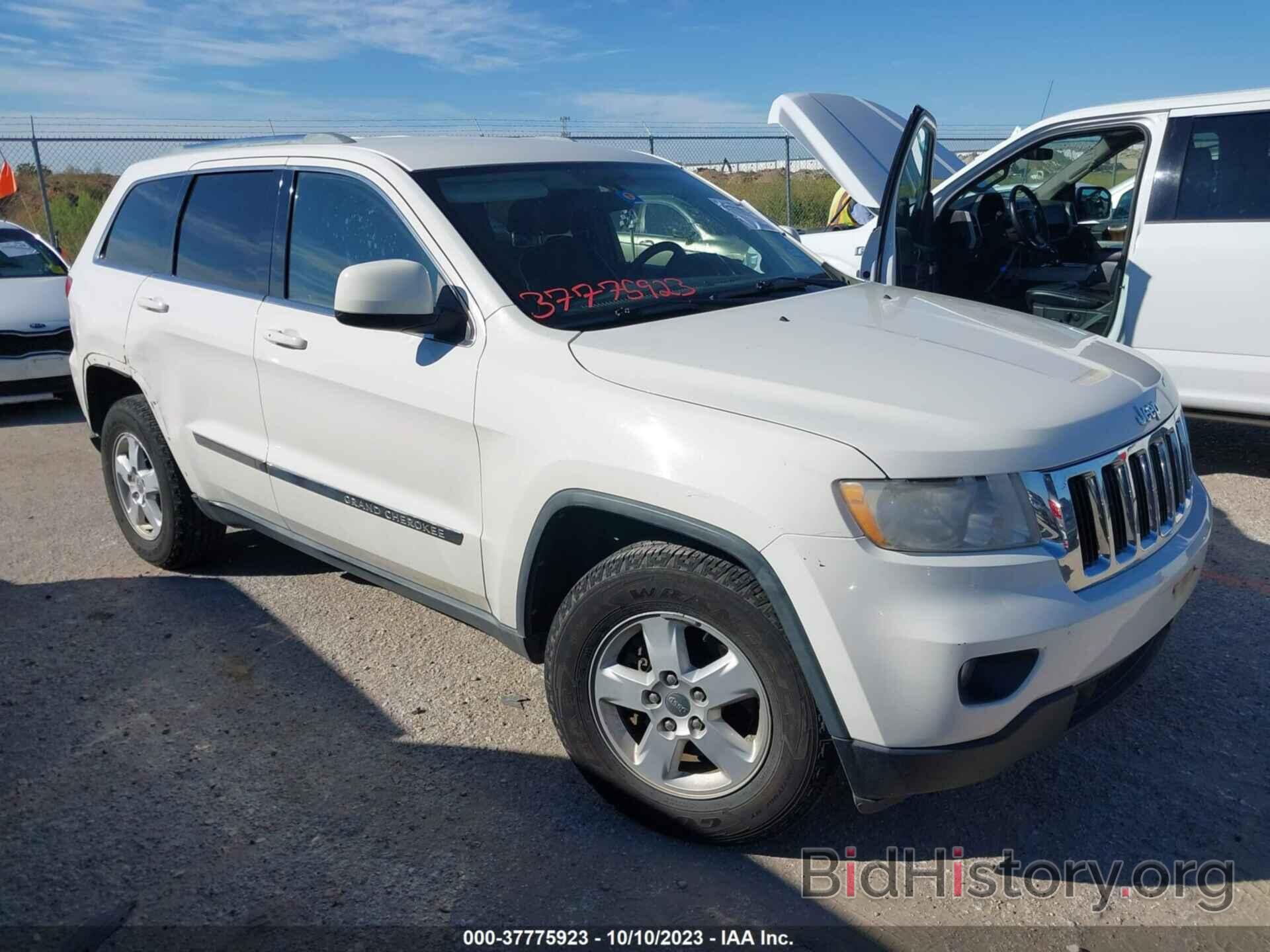 Photo 1J4RR4GG4BC654678 - JEEP GRAND CHEROKEE 2011