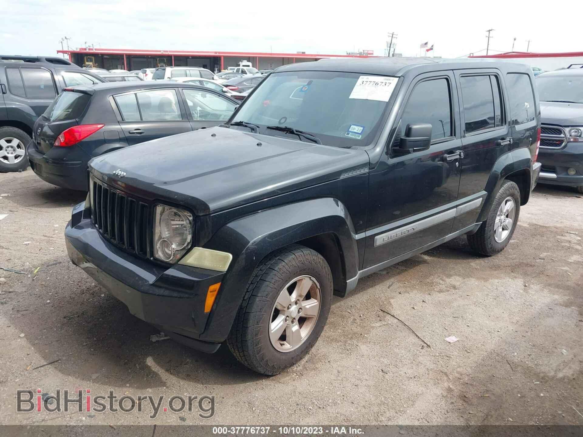 2011 JEEP LIBERTY - VIN: 1J4PP2GK0BW567672 - Фото 2
