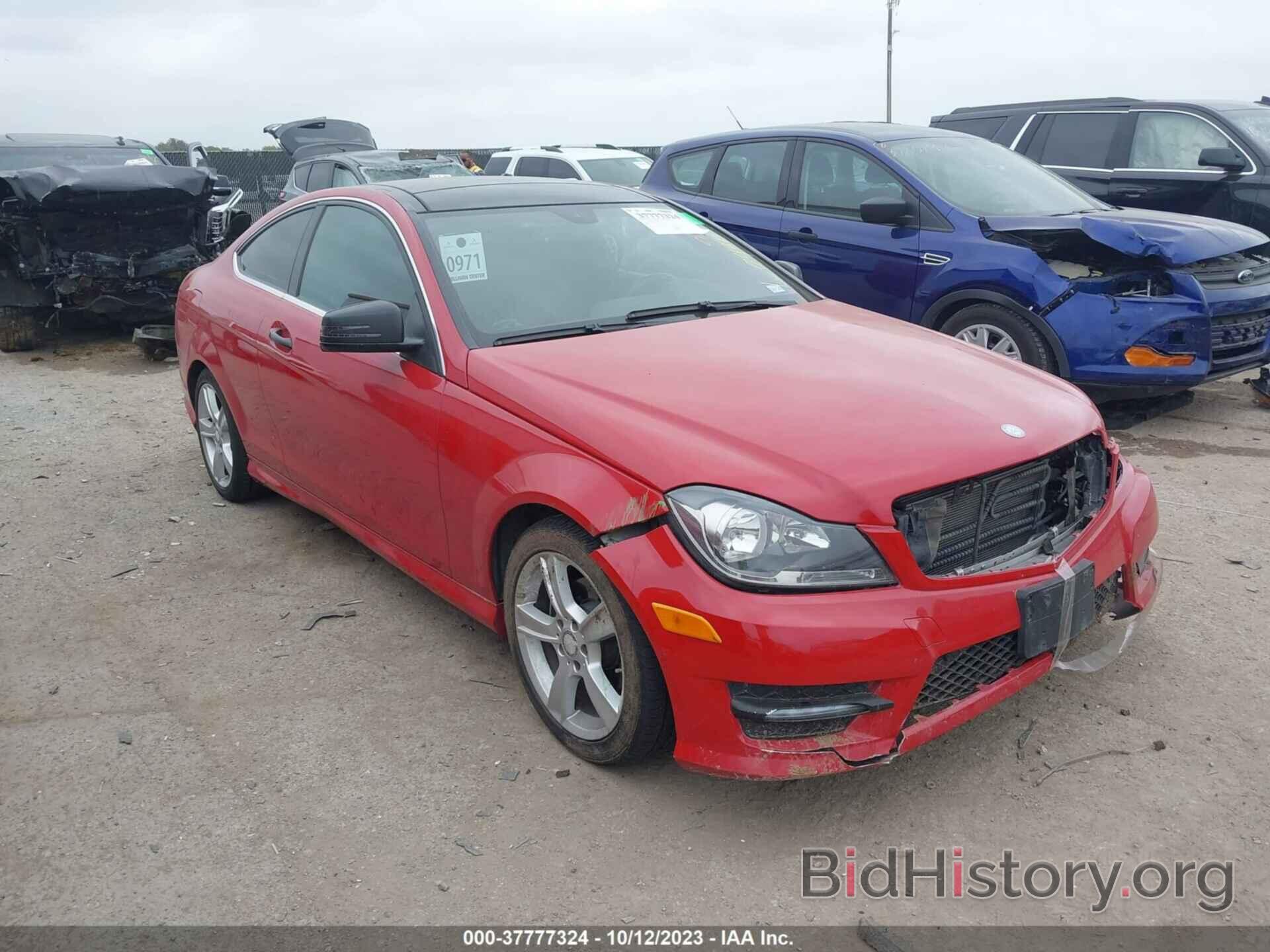 Photo WDDGJ4HB9DG053064 - MERCEDES-BENZ C 250 2013