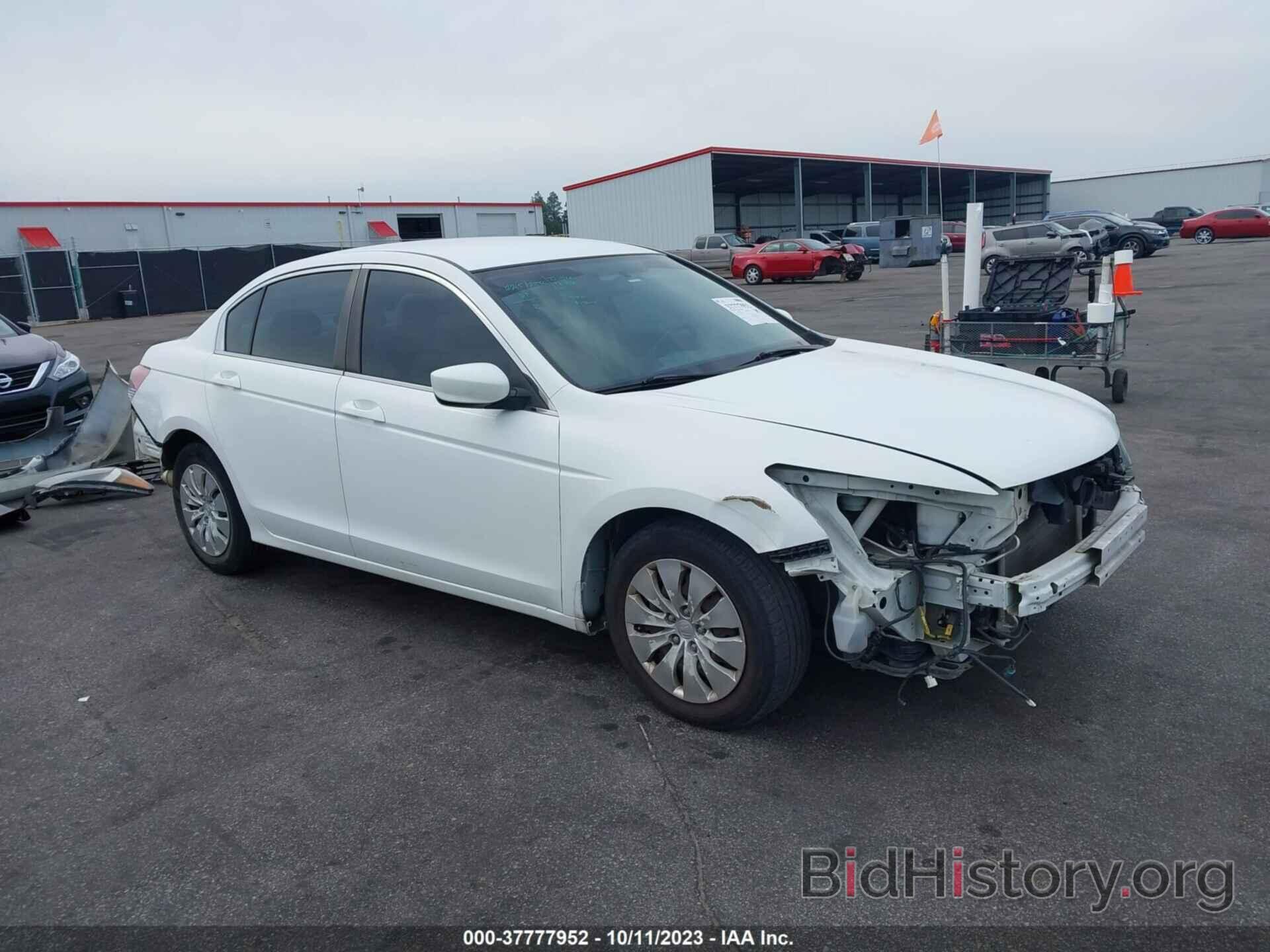 Photo 1HGCP2F32BA085945 - HONDA ACCORD SDN 2011