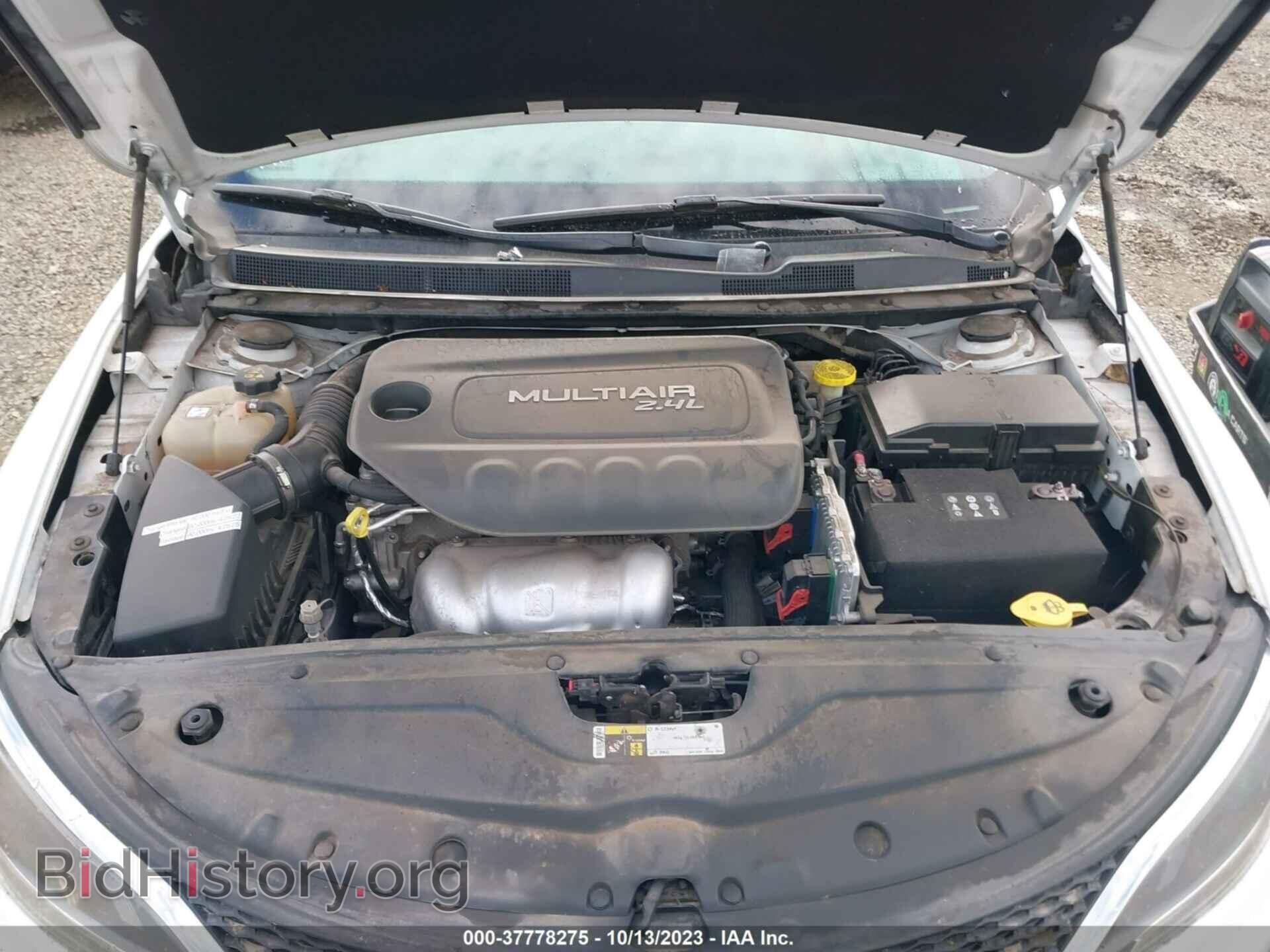 2015 CHRYSLER 200 - VIN: 1C3CCCAB2FN710510 - Фото 10