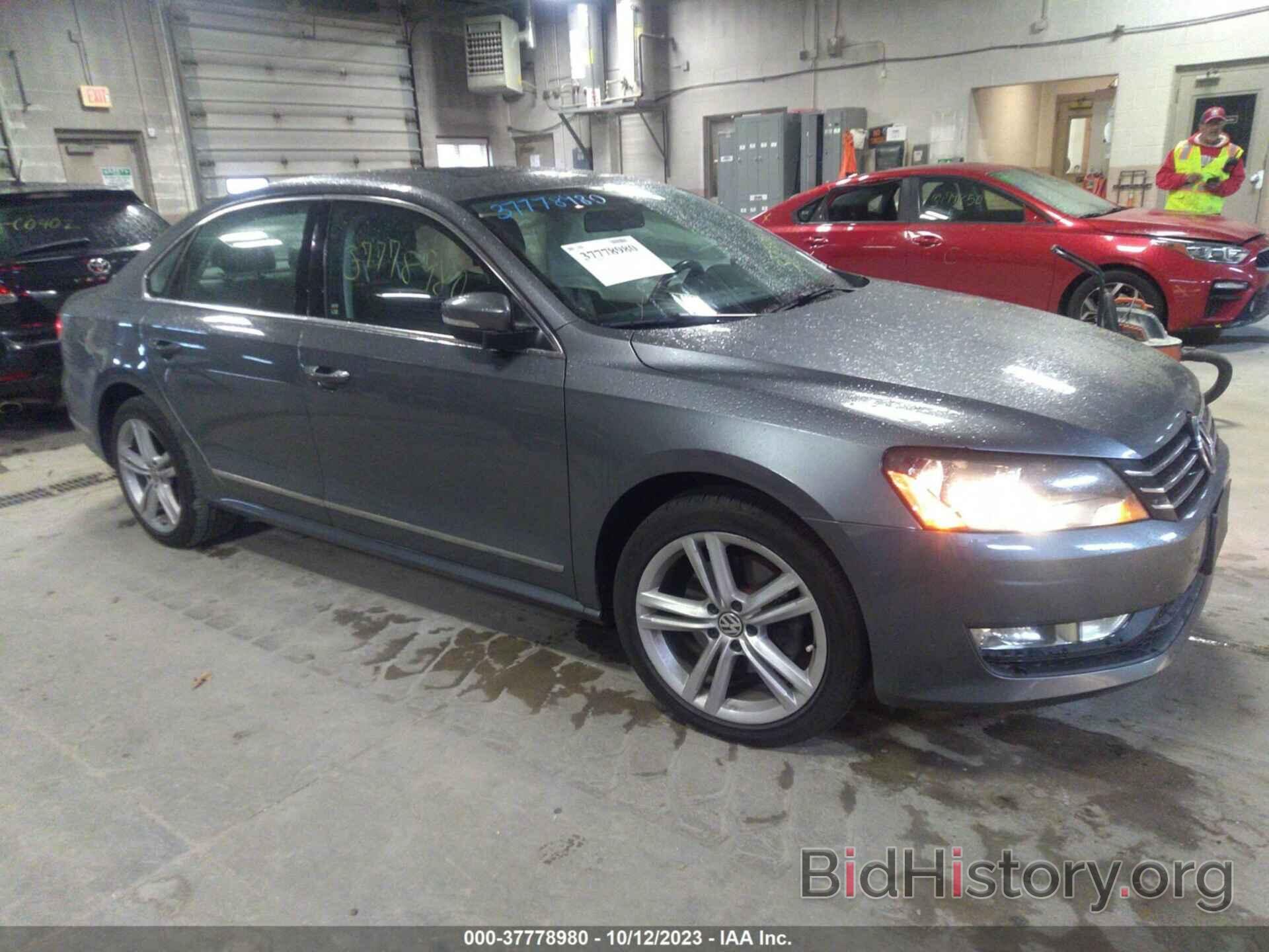 Фотография 1VWBS7A31FC043903 - VOLKSWAGEN PASSAT 2015