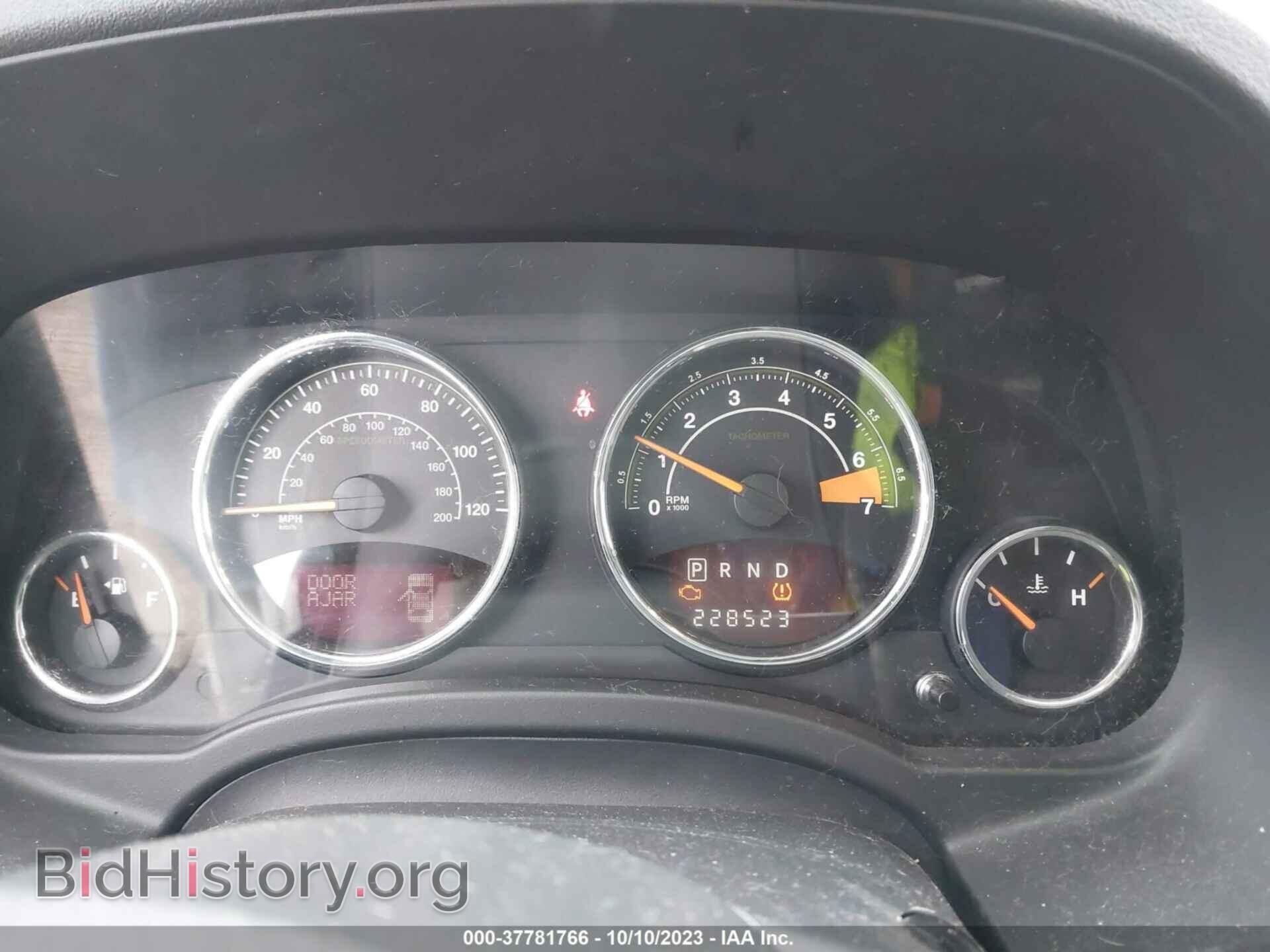 2014 JEEP COMPASS - VIN: 1C4NJDCBXED652843 - Фото 7