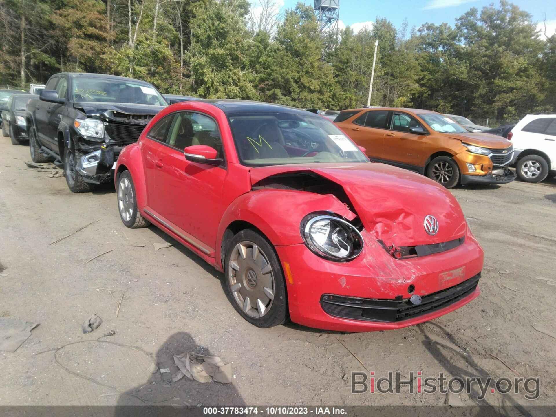 Photo 3VWJP7AT0DM610983 - VOLKSWAGEN BEETLE COUPE 2013