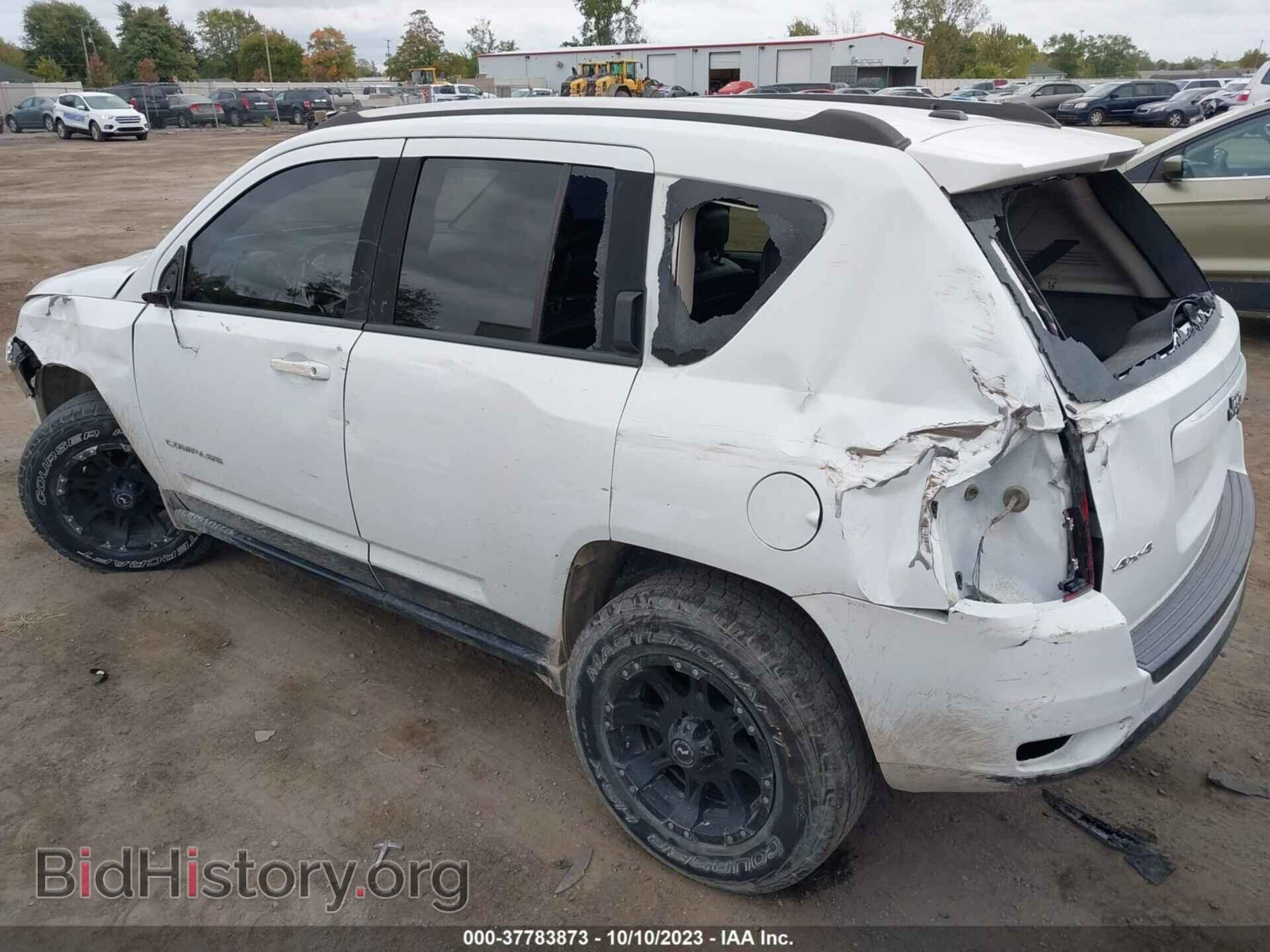 2014 JEEP COMPASS - VIN: 1C4NJDEB5ED910537 - Photo 3