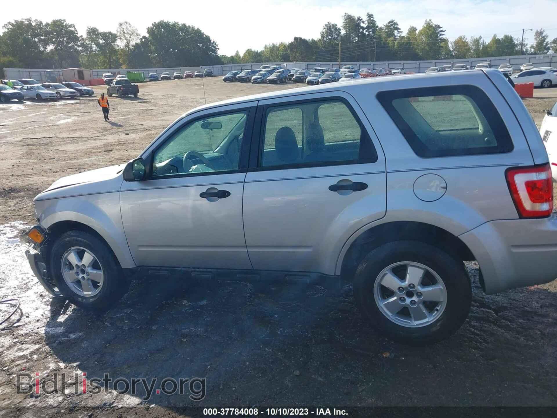 2009 FORD ESCAPE - VIN: 1FMCU02769KD01624 - Фото 14