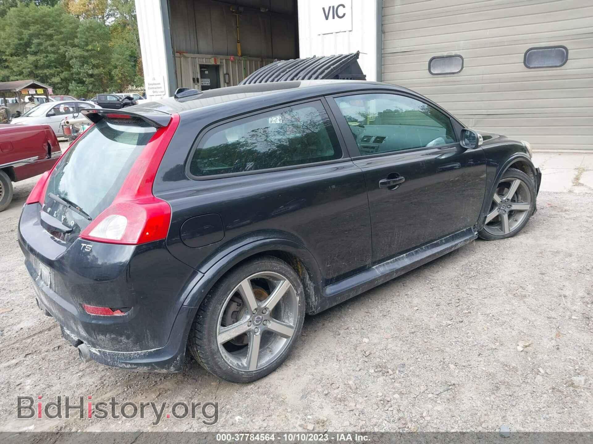 2011 VOLVO C30 - VIN: YV1672MK5B2228591 - Фото 4
