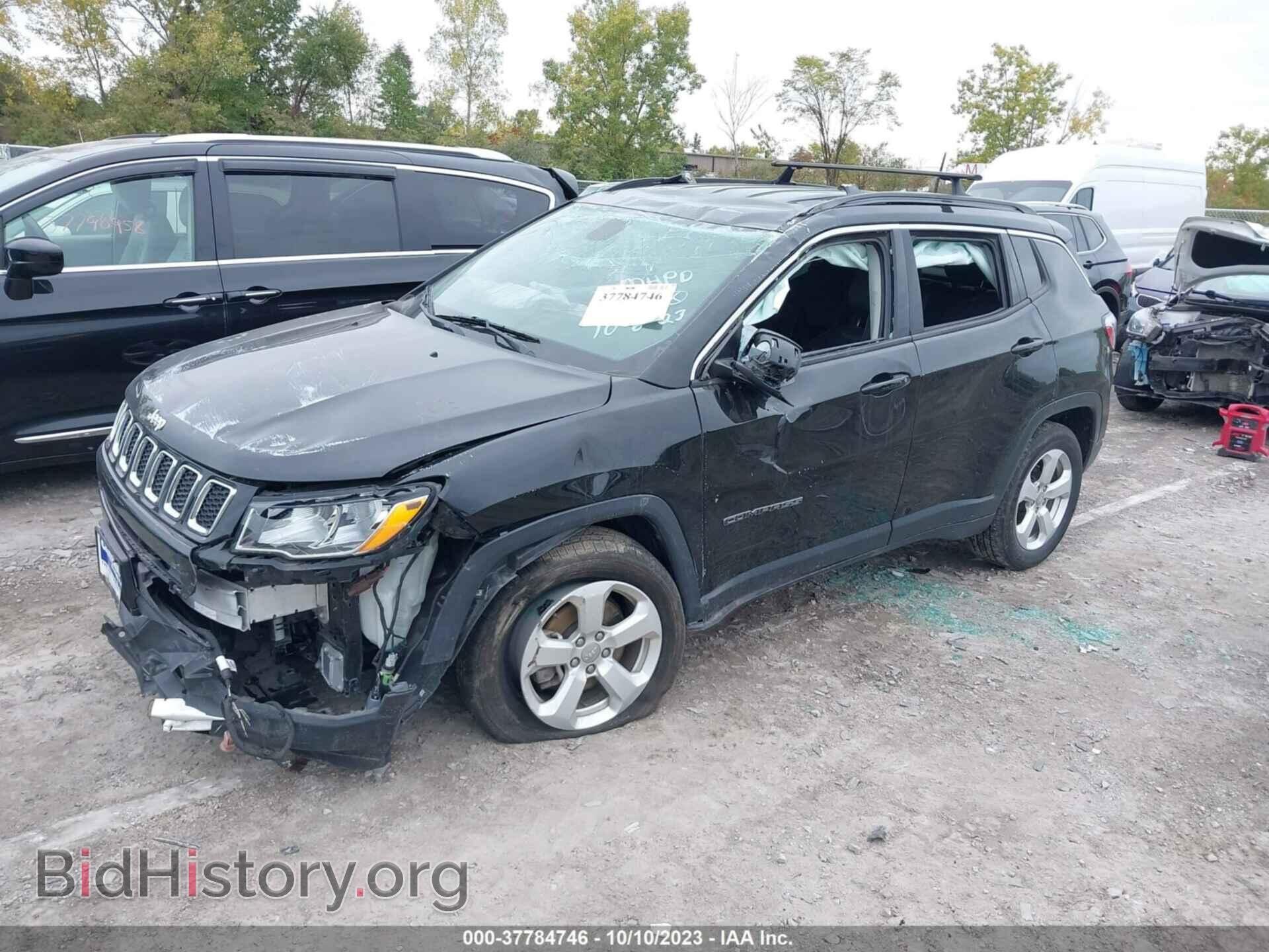 2018 JEEP COMPASS - VIN: 3C4NJCBB0JT308695 - Фото 2