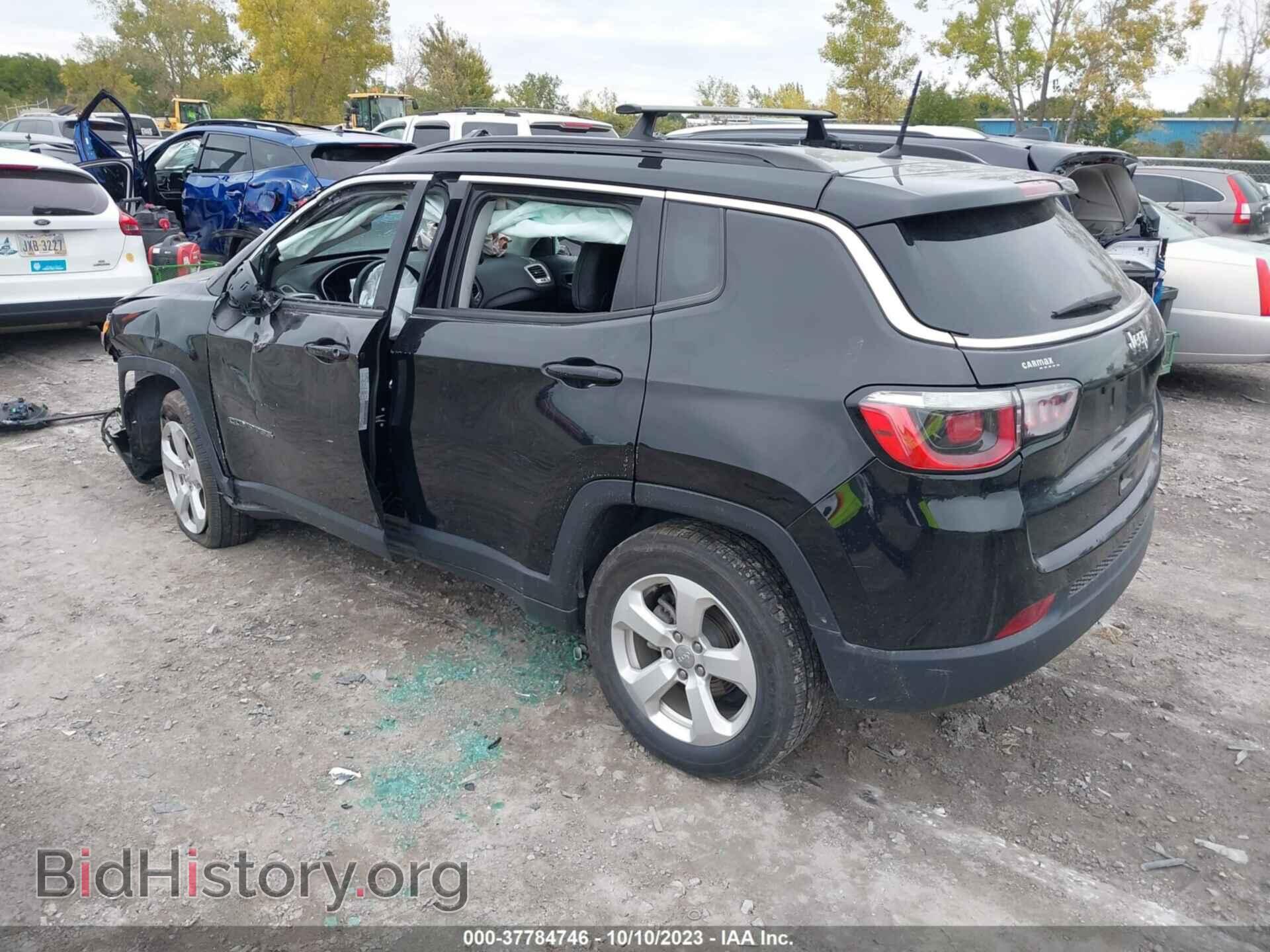 2018 JEEP COMPASS - VIN: 3C4NJCBB0JT308695 - Фото 3