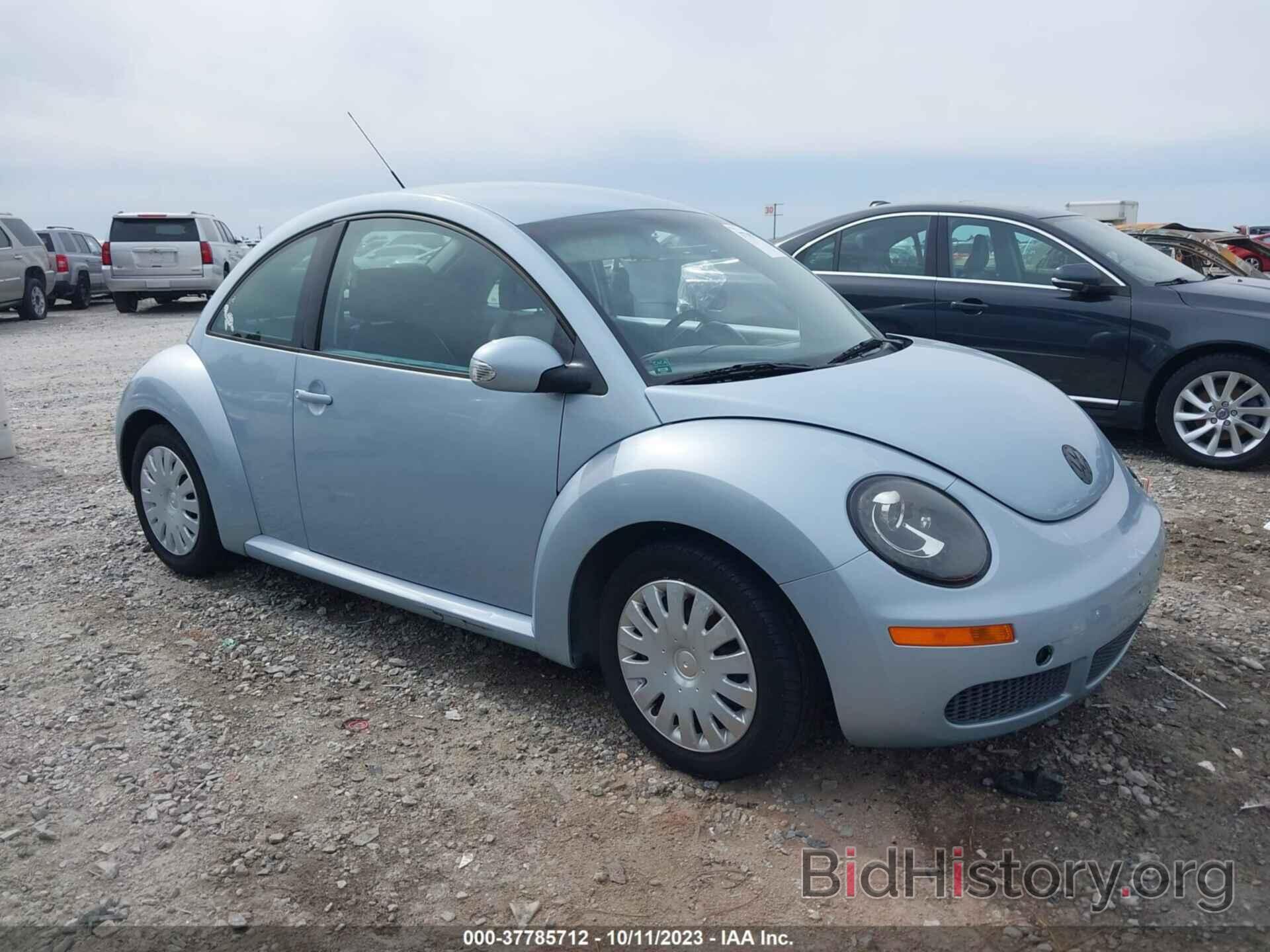 Photo 3VWPG3AG4AM005690 - VOLKSWAGEN NEW BEETLE COUPE 2010