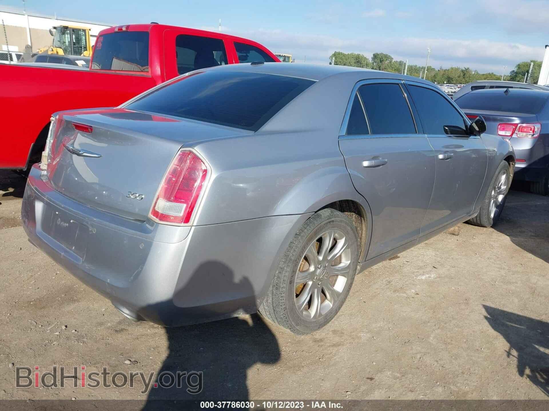 2013 CHRYSLER 300 - VIN: 2C3CCAGG2DH590379 - Фото 4