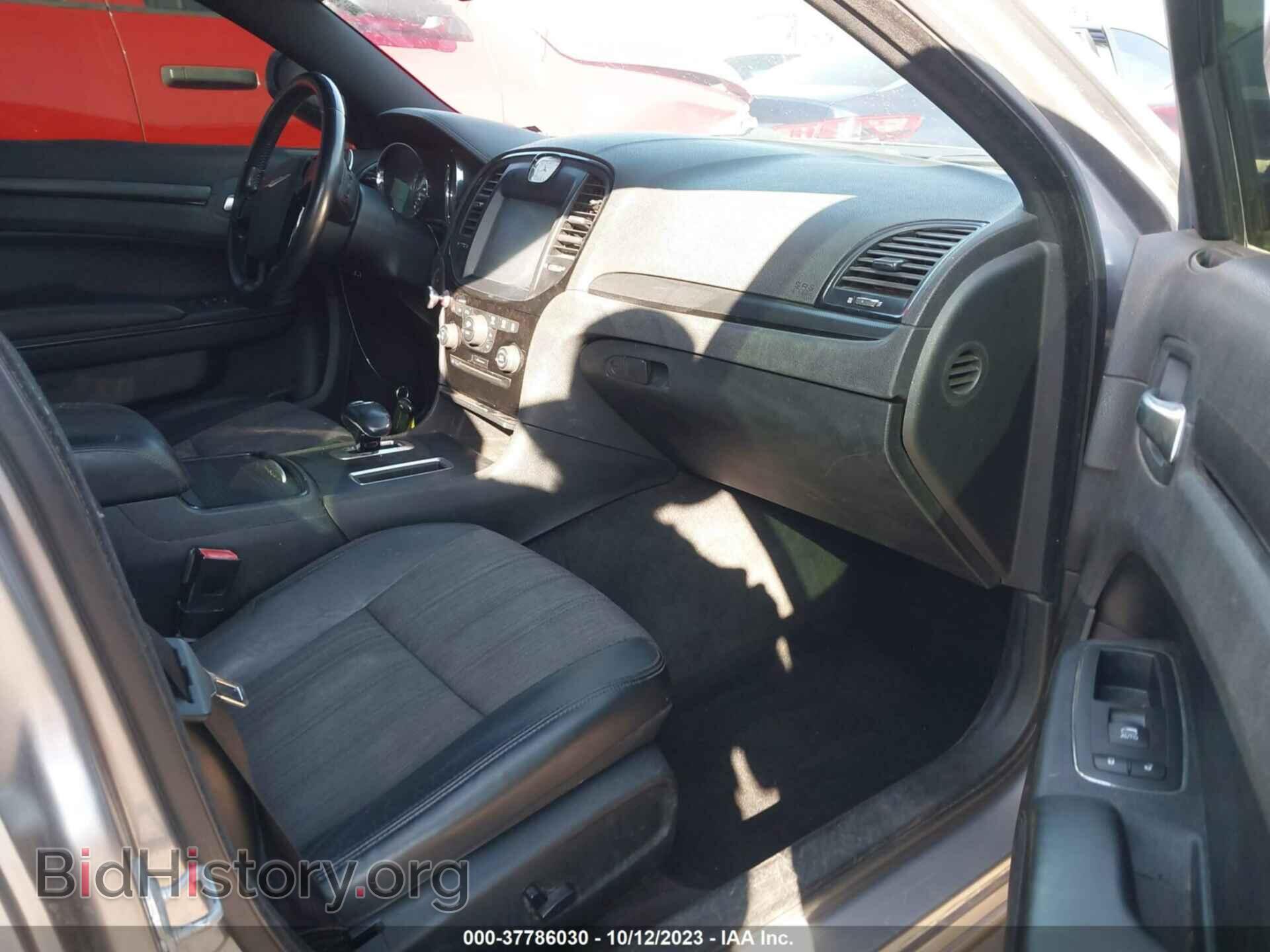 2013 CHRYSLER 300 - VIN: 2C3CCAGG2DH590379 - Фото 5