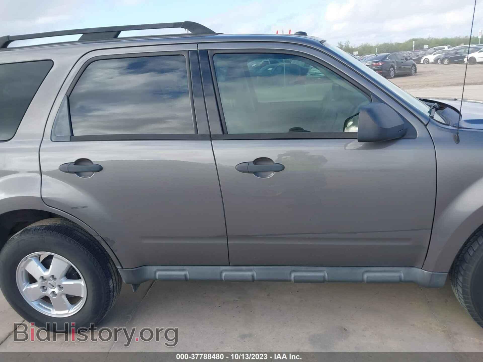 2011 FORD ESCAPE - VIN: 1FMCU0D73BKC22995 - Фото 14