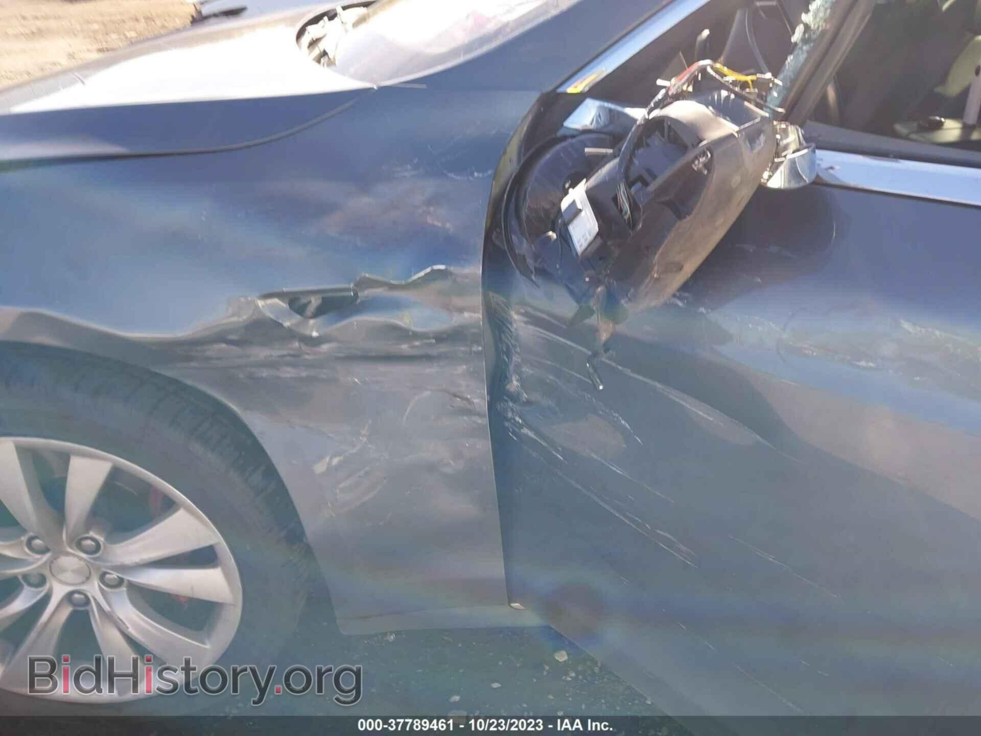 2014 TESLA MODEL S - VIN: 5YJSA1H13EFP33211 - Фото 6
