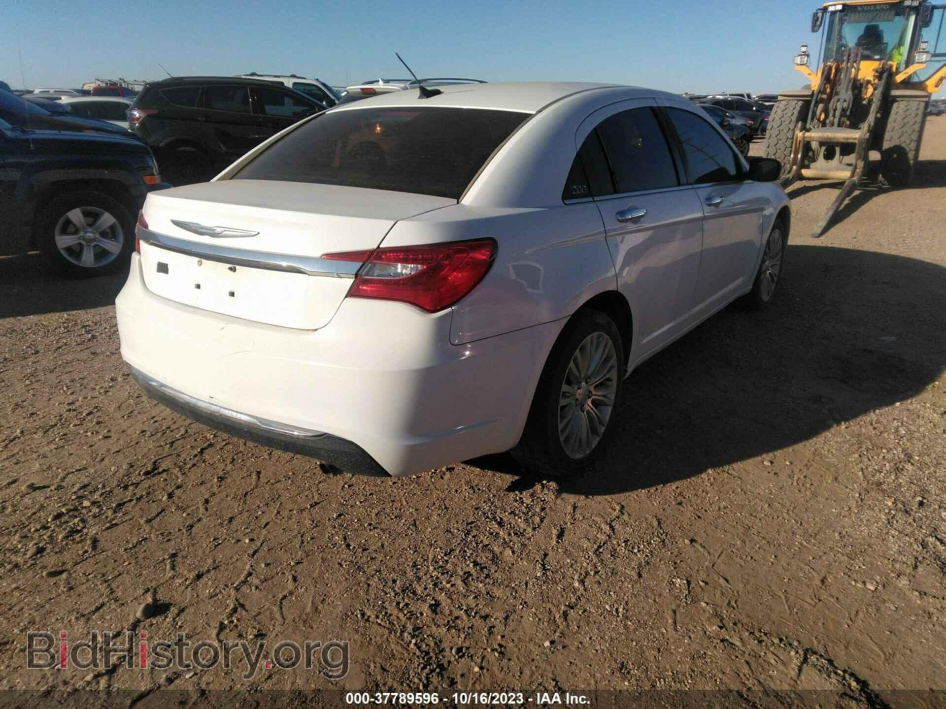 2012 CHRYSLER 200 - VIN: 1C3CCBCB2CN159210 - Фото 4