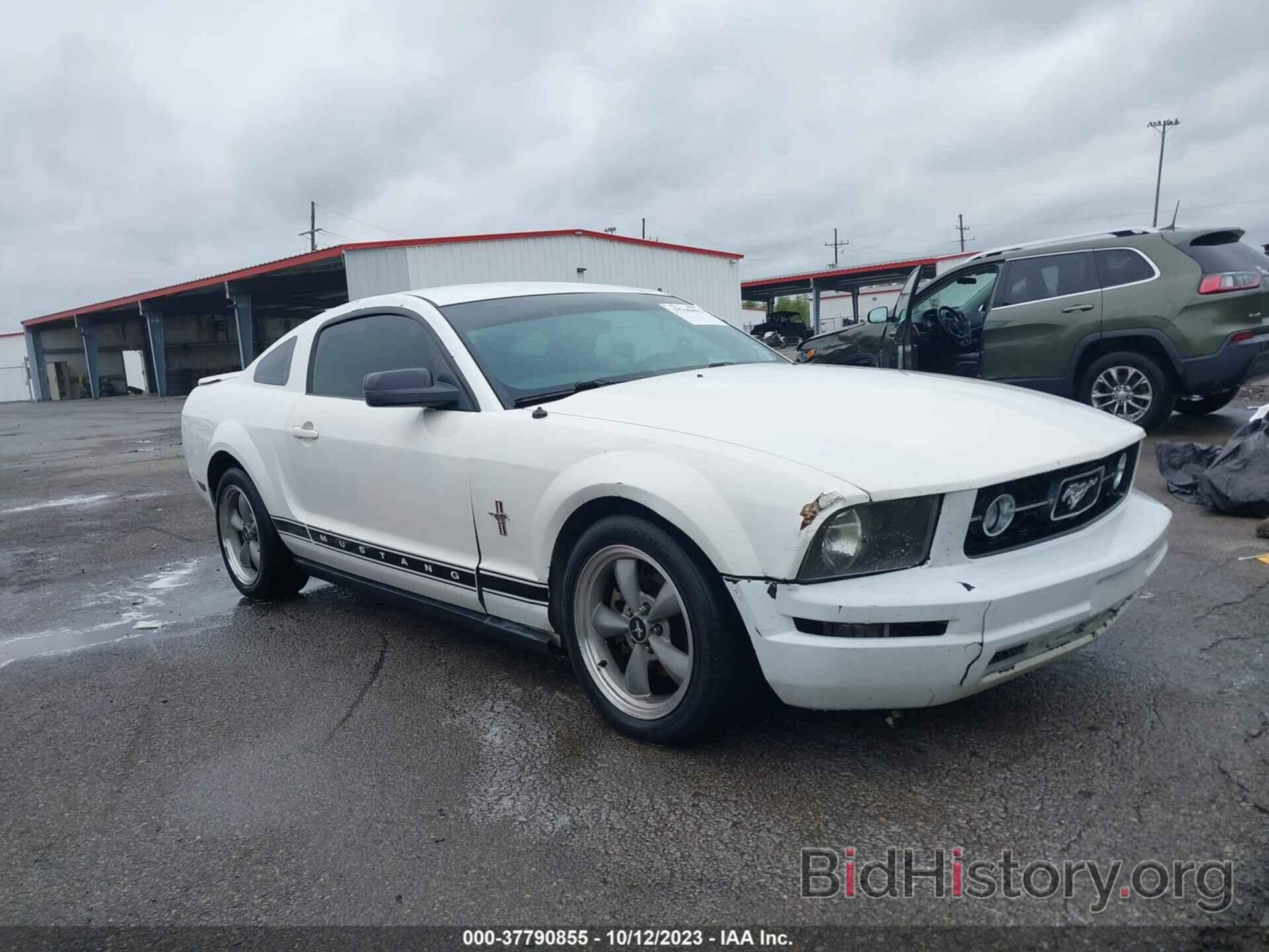 Photo 1ZVHT80N975251517 - FORD MUSTANG 2007