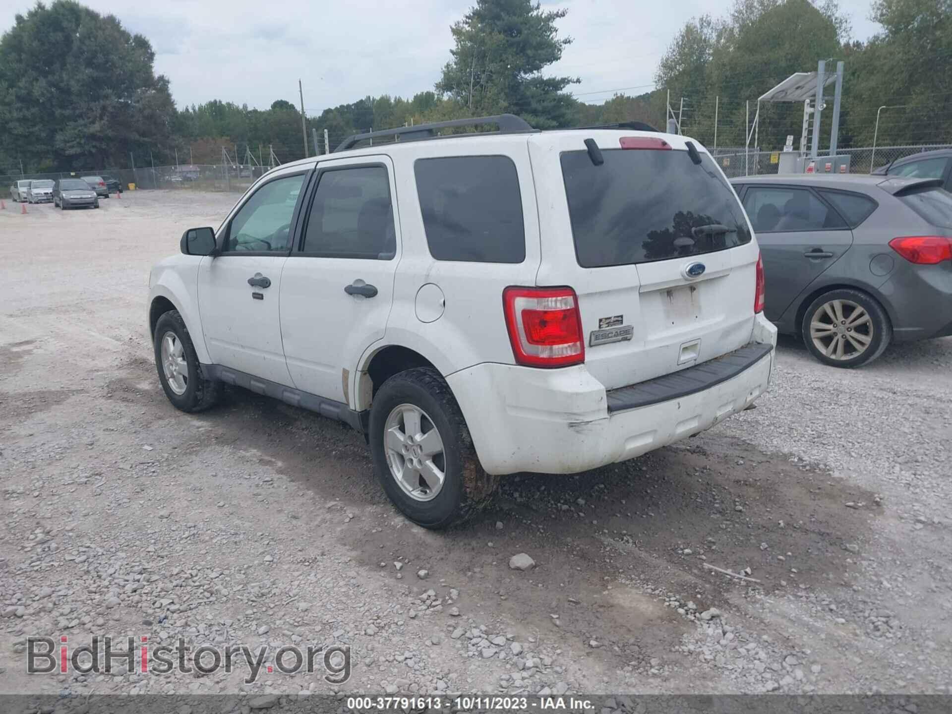 2011 FORD ESCAPE - VIN: 1FMCU0D73BKB36277 - Фото 3