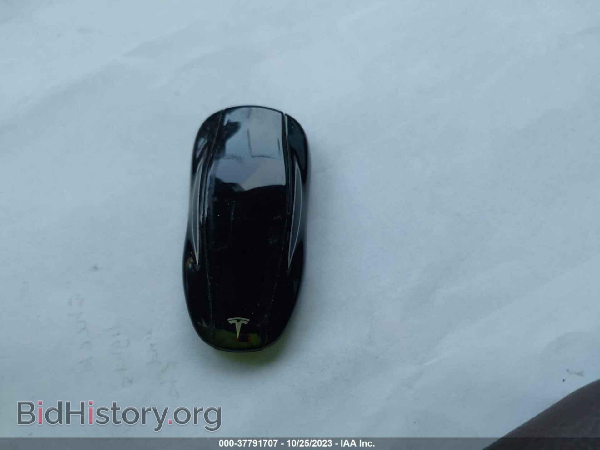 2015 TESLA MODEL S - VIN: 5YJSA1H48FF093170 - Фото 10