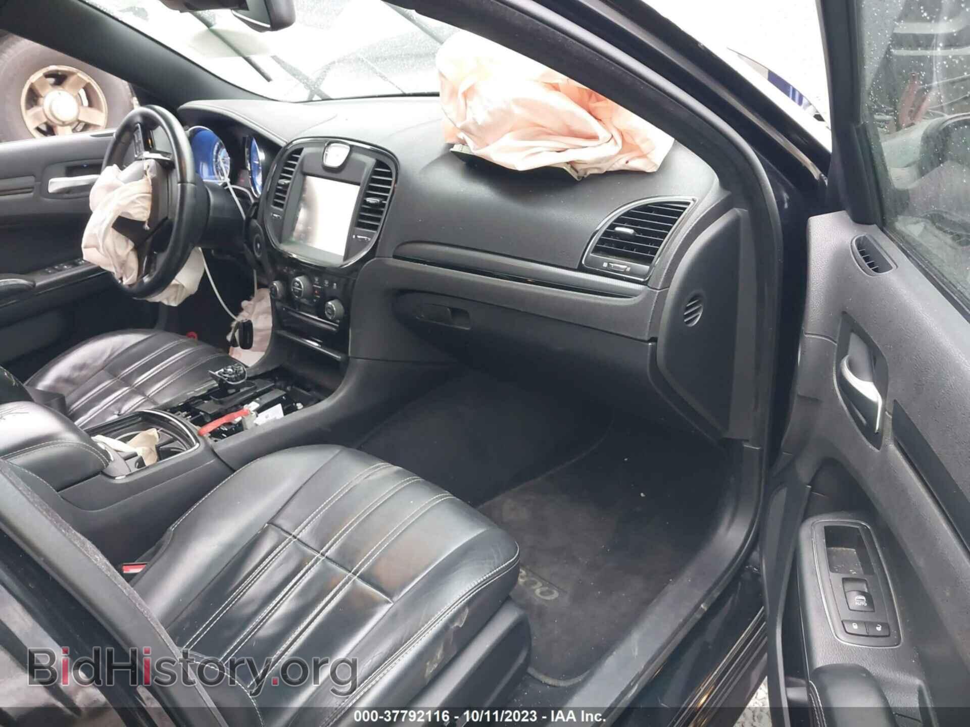 2014 CHRYSLER 300 - VIN: 2C3CCABG7EH377727 - Фото 5