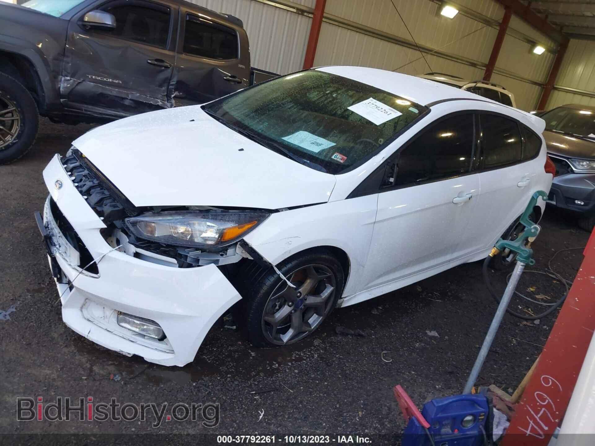 2018 FORD FOCUS - VIN: 1FADP3L93JL285789 - Фото 2