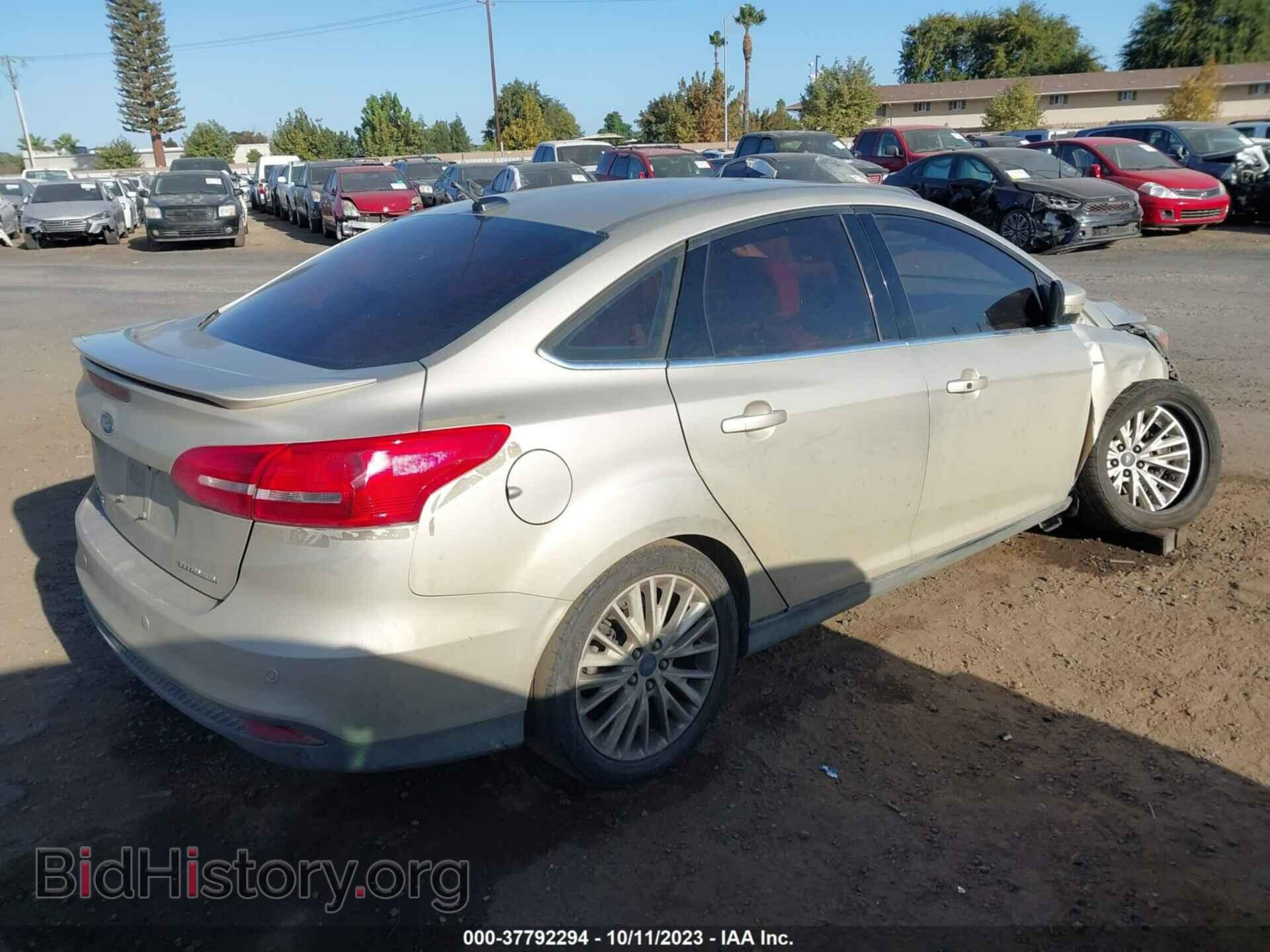 2017 FORD FOCUS - VIN: 1FADP3J2XHL260663 - Фото 4