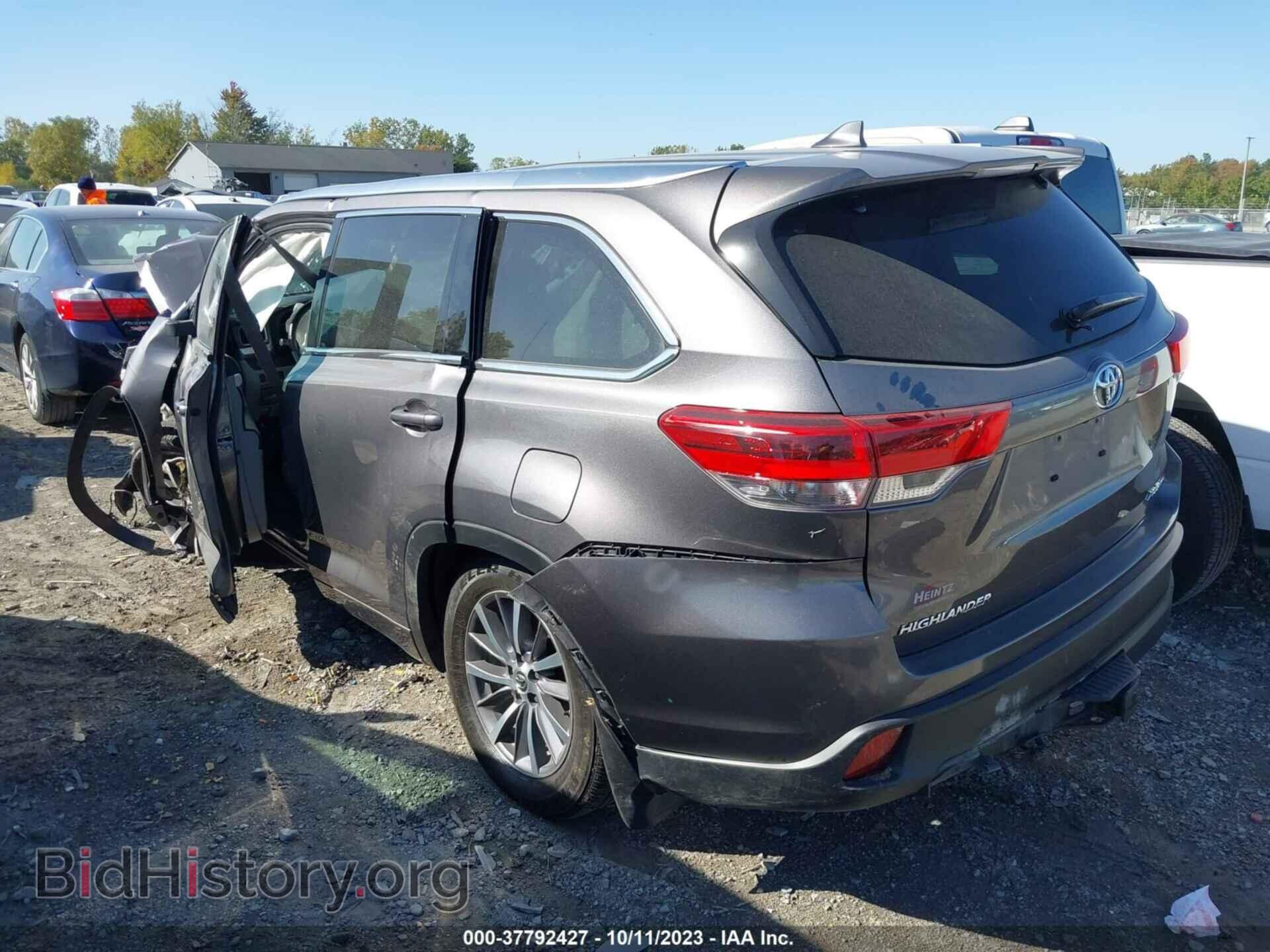 2017 TOYOTA HIGHLANDER - VIN: 5TDJZRFH0HS457976 - Фото 3