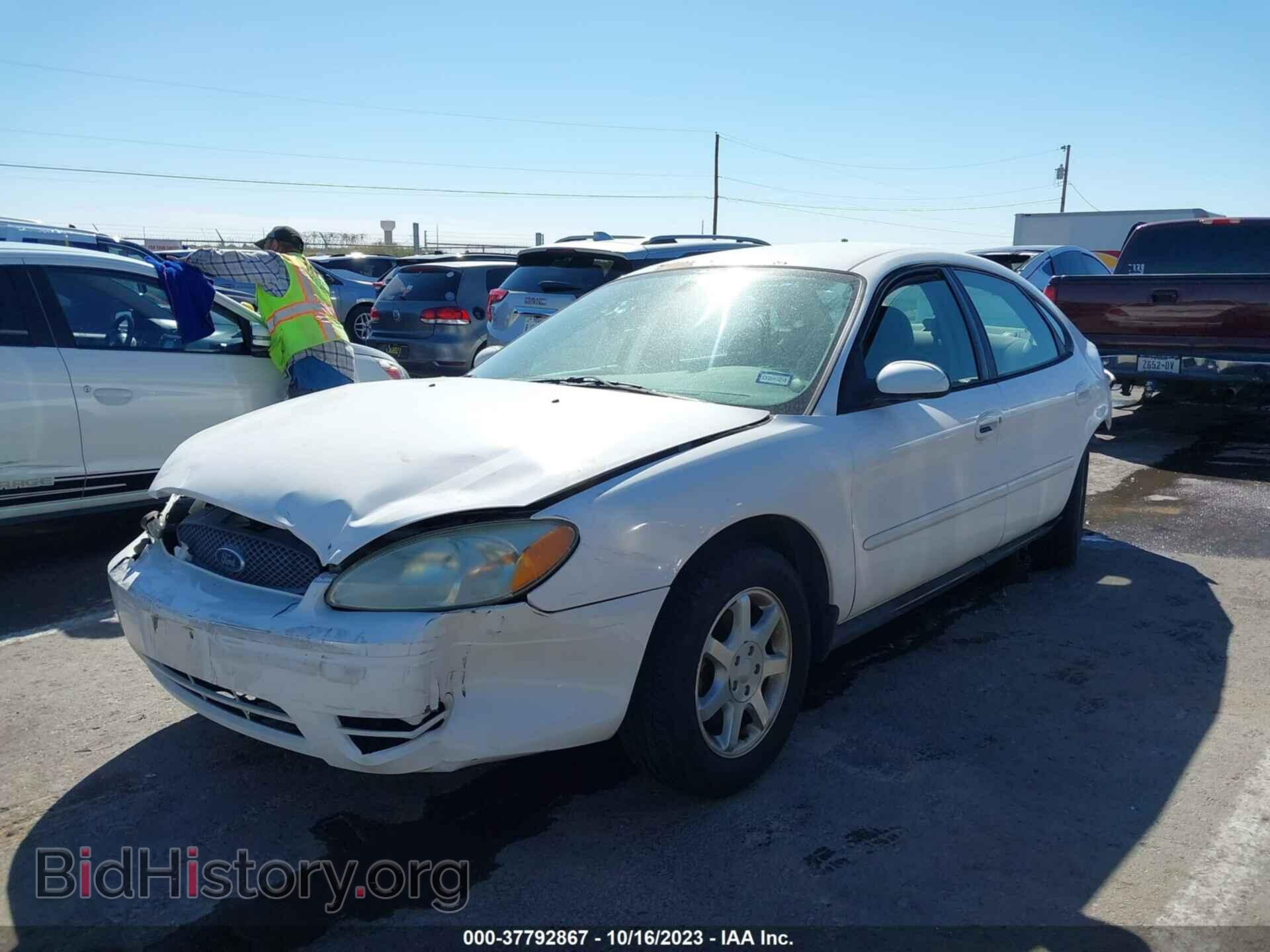 2006 FORD TAURUS - VIN: 1FAFP56U76A215607 - Фото 2