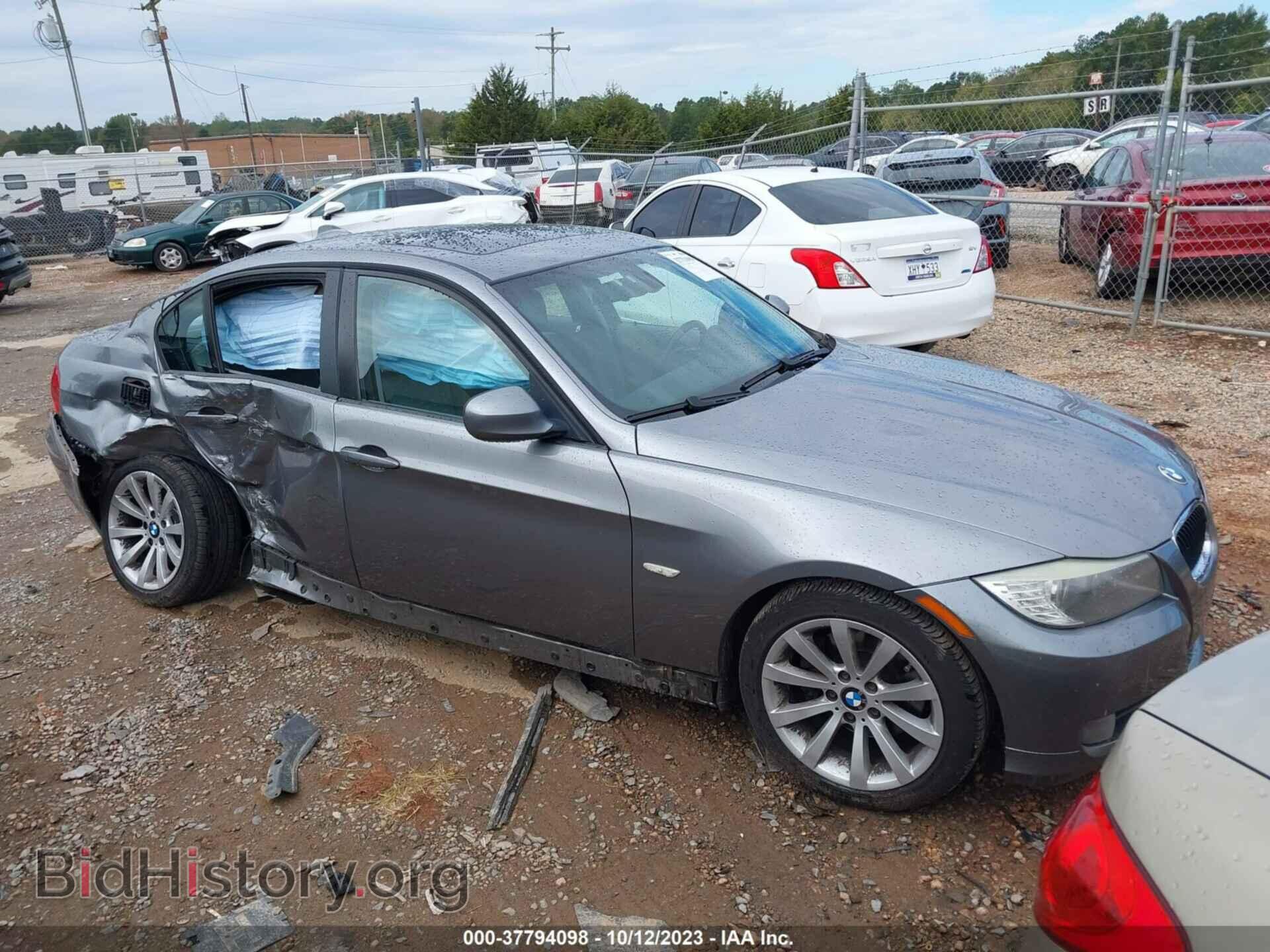 Фотография WBAPH77579NM28775 - BMW 328I 2009